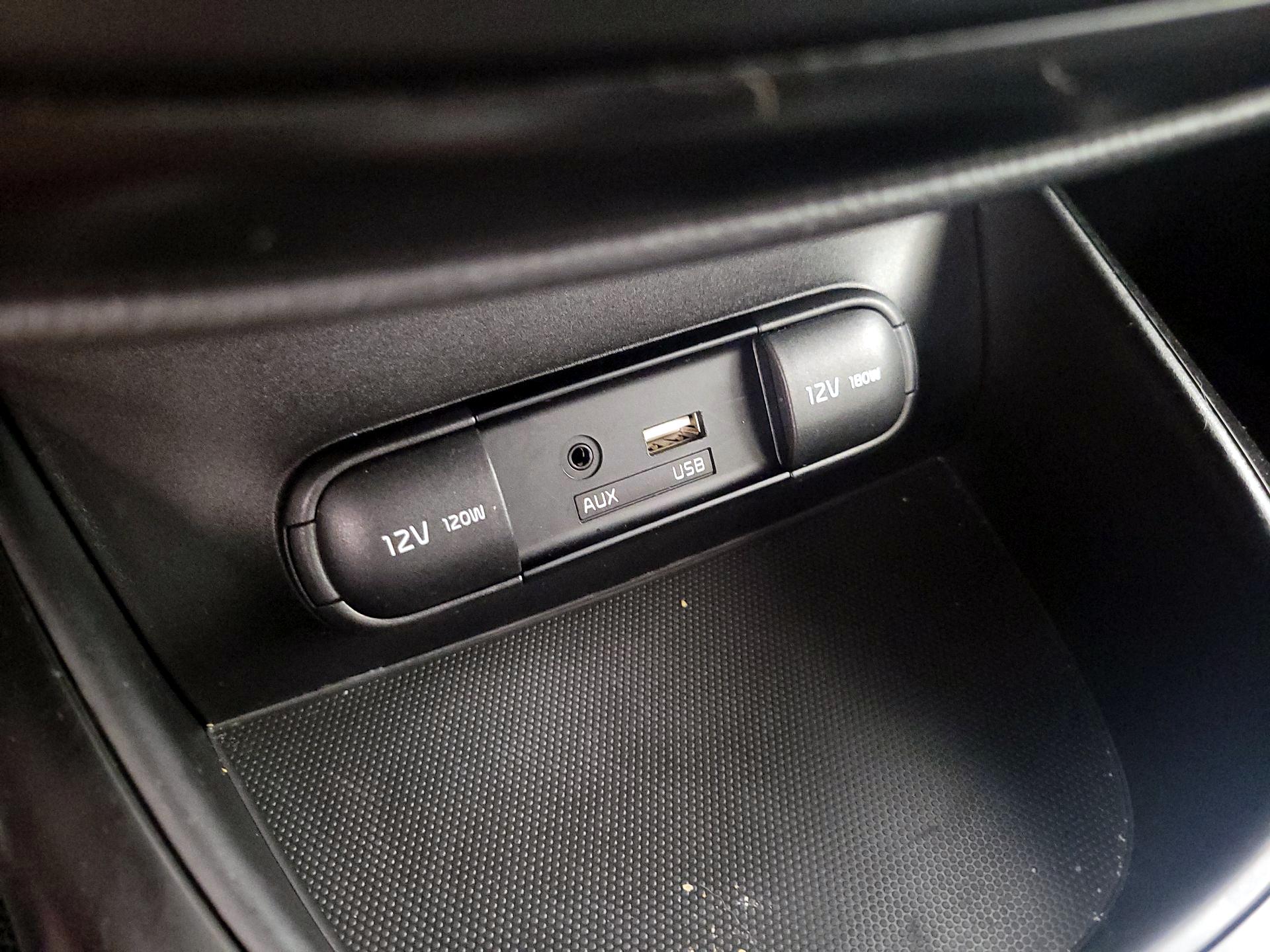 Thumbnail: 2019 Kia Soul - 18