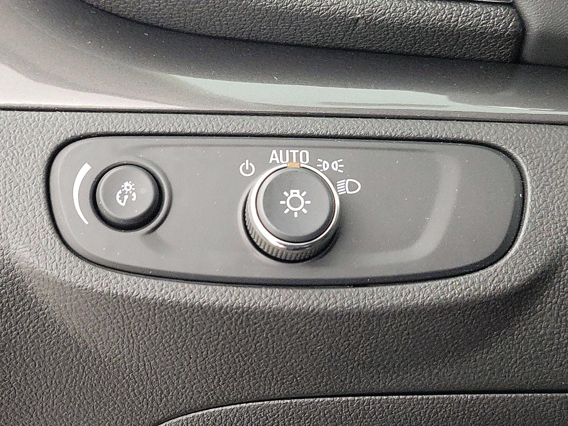 Thumbnail: 2017 Buick Encore - 13