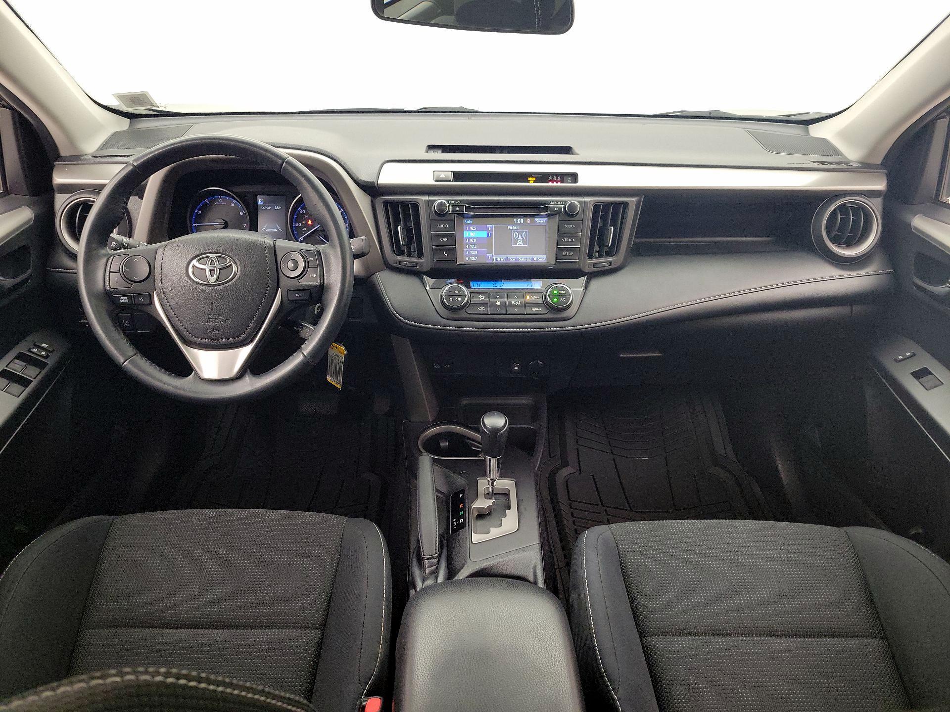 Thumbnail: 2018 Toyota RAV4 - 9