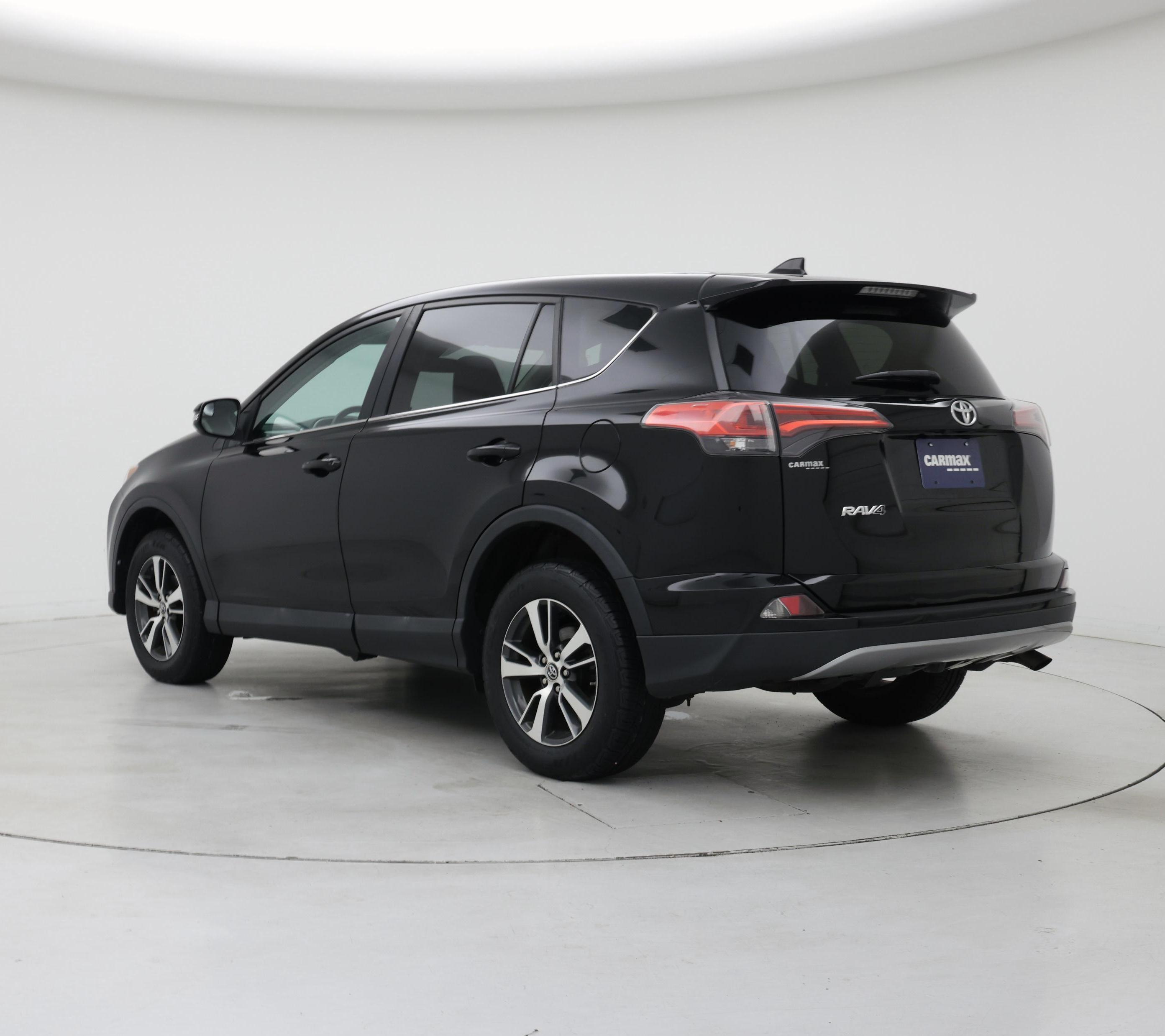Thumbnail: 2018 Toyota RAV4 - 2
