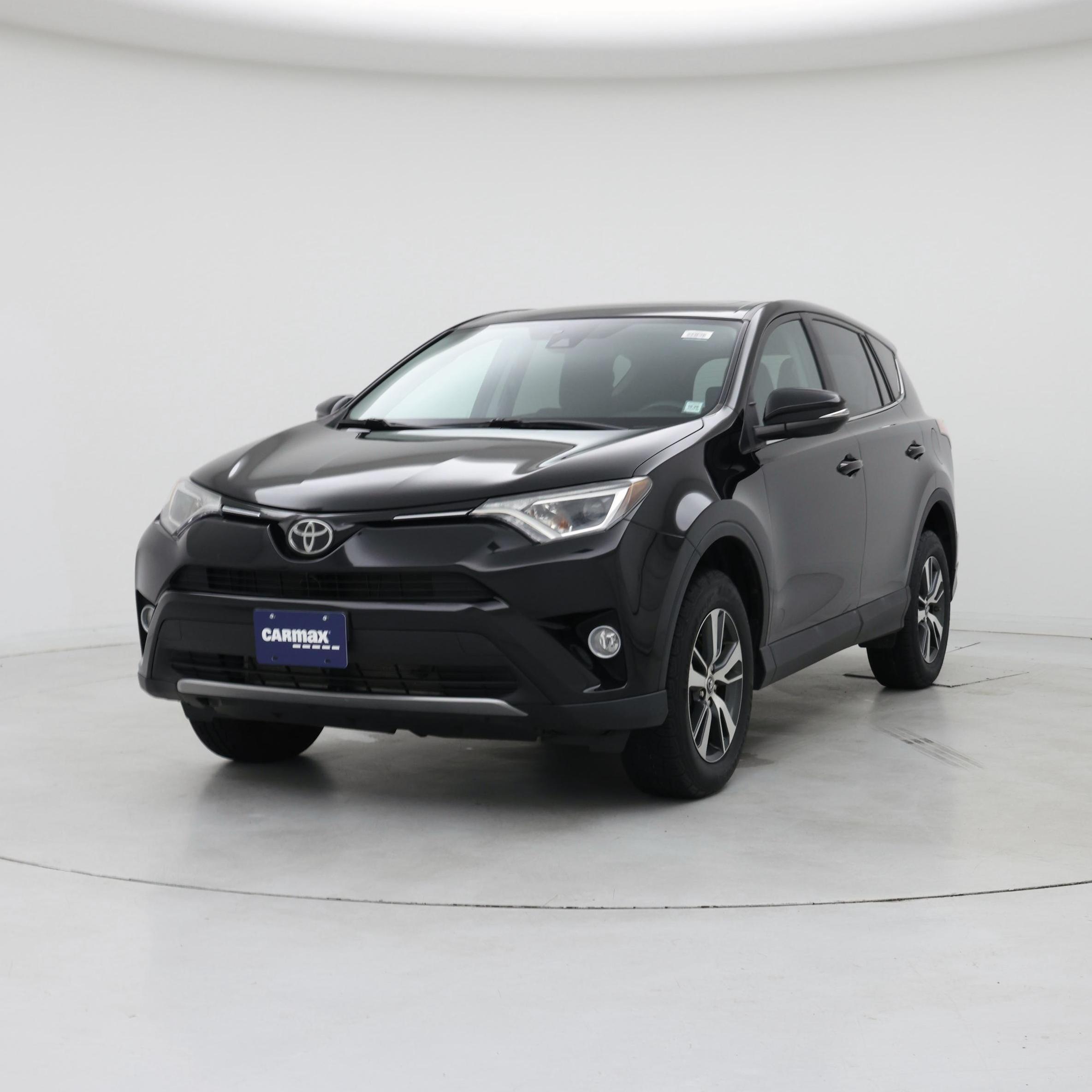 Thumbnail: 2018 Toyota RAV4 - 4