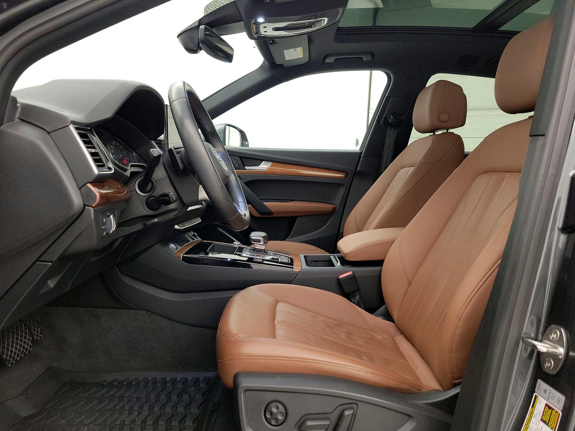 Thumbnail: 2022 Audi Q5 - 11