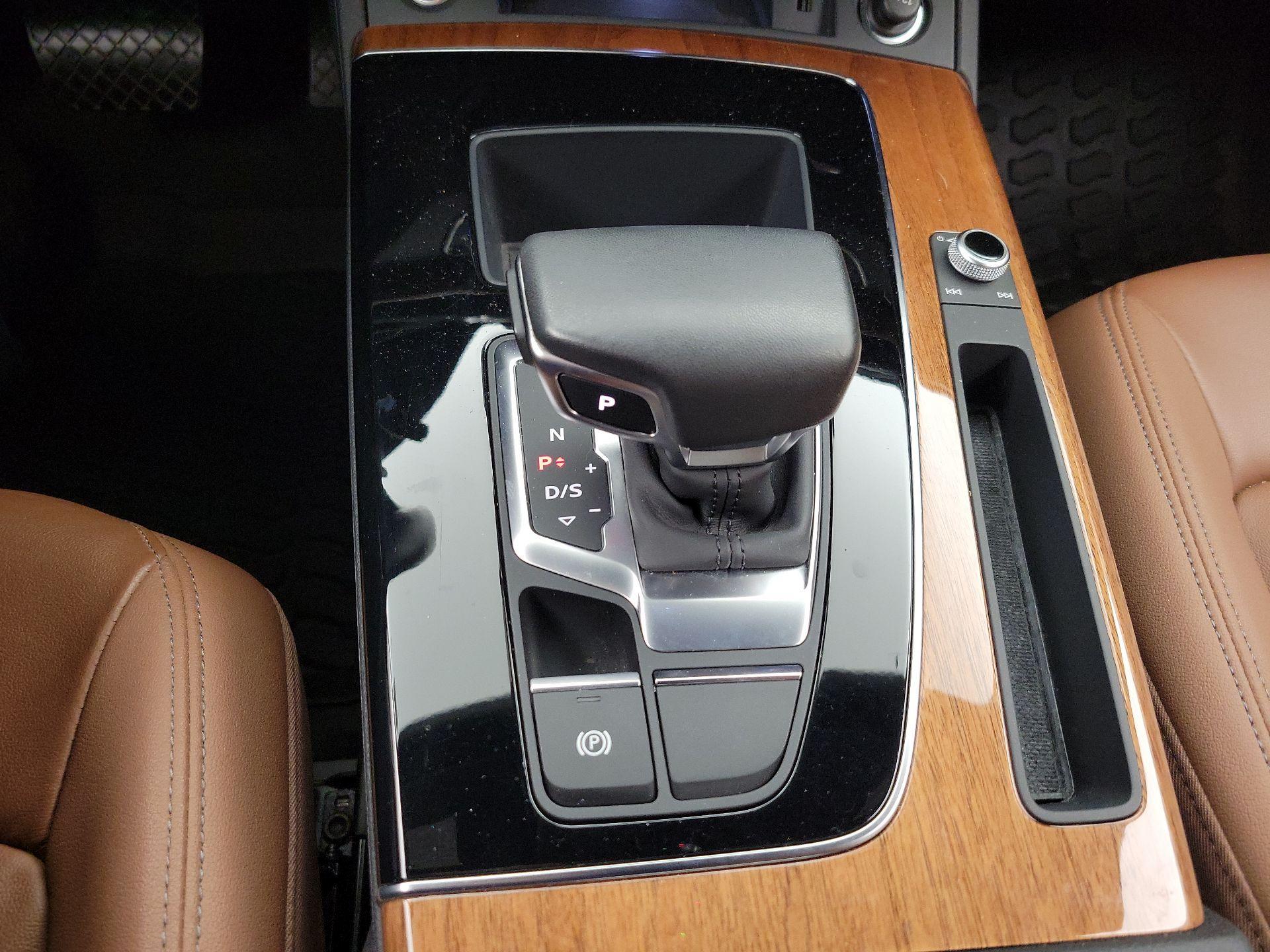 Thumbnail: 2022 Audi Q5 - 17