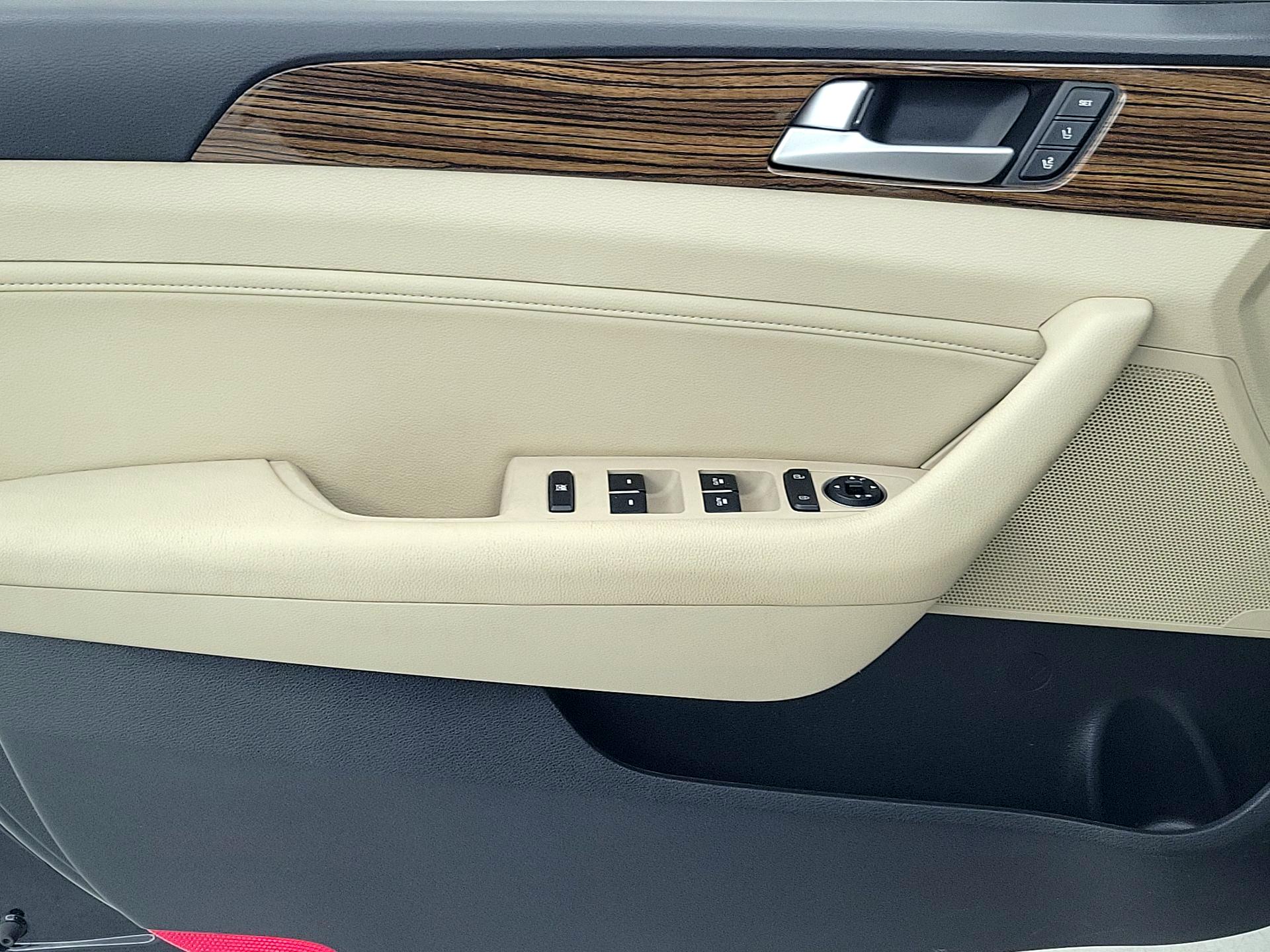 Thumbnail: 2017 Hyundai Sonata - 12