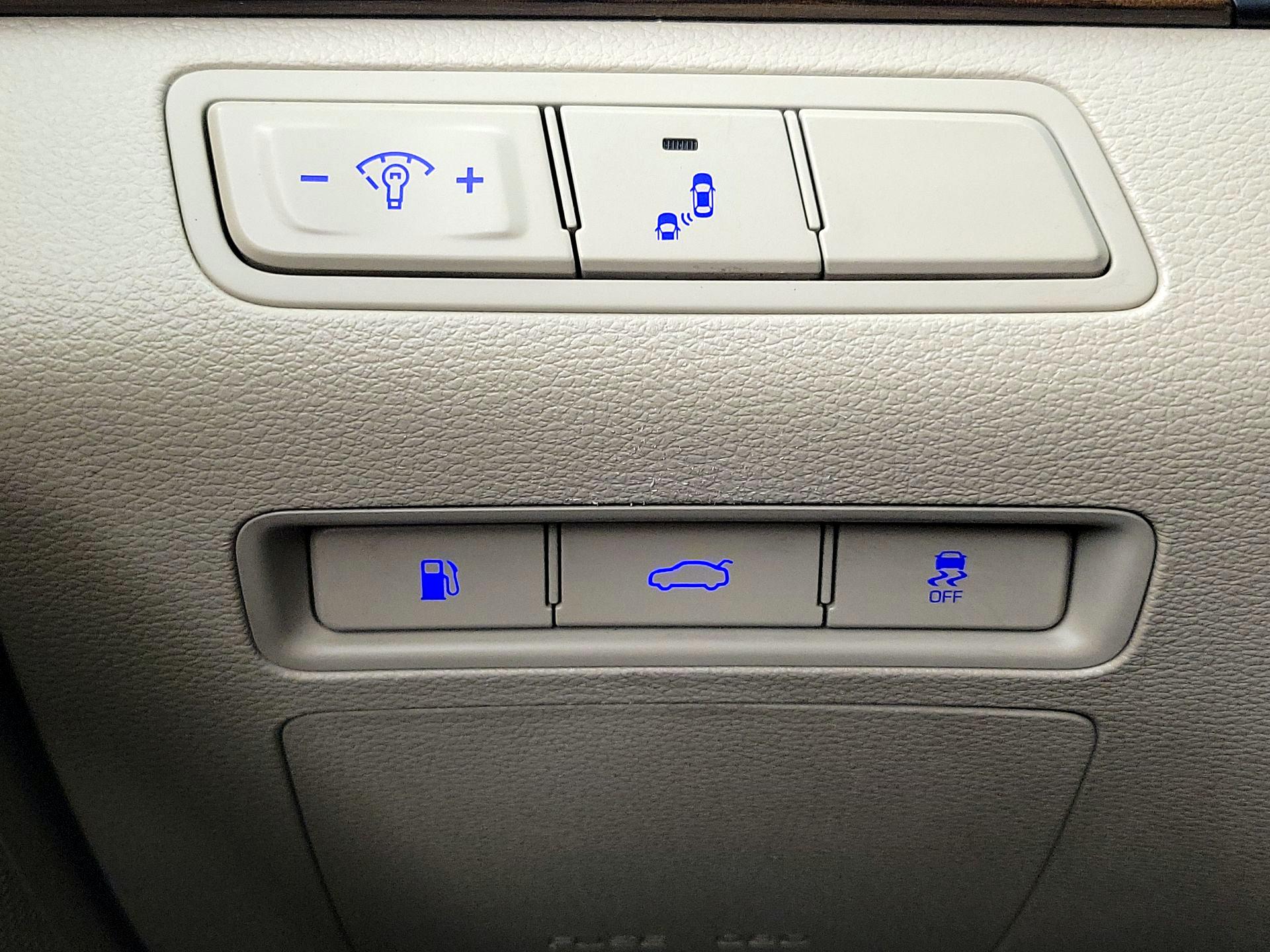 Thumbnail: 2017 Hyundai Sonata - 13