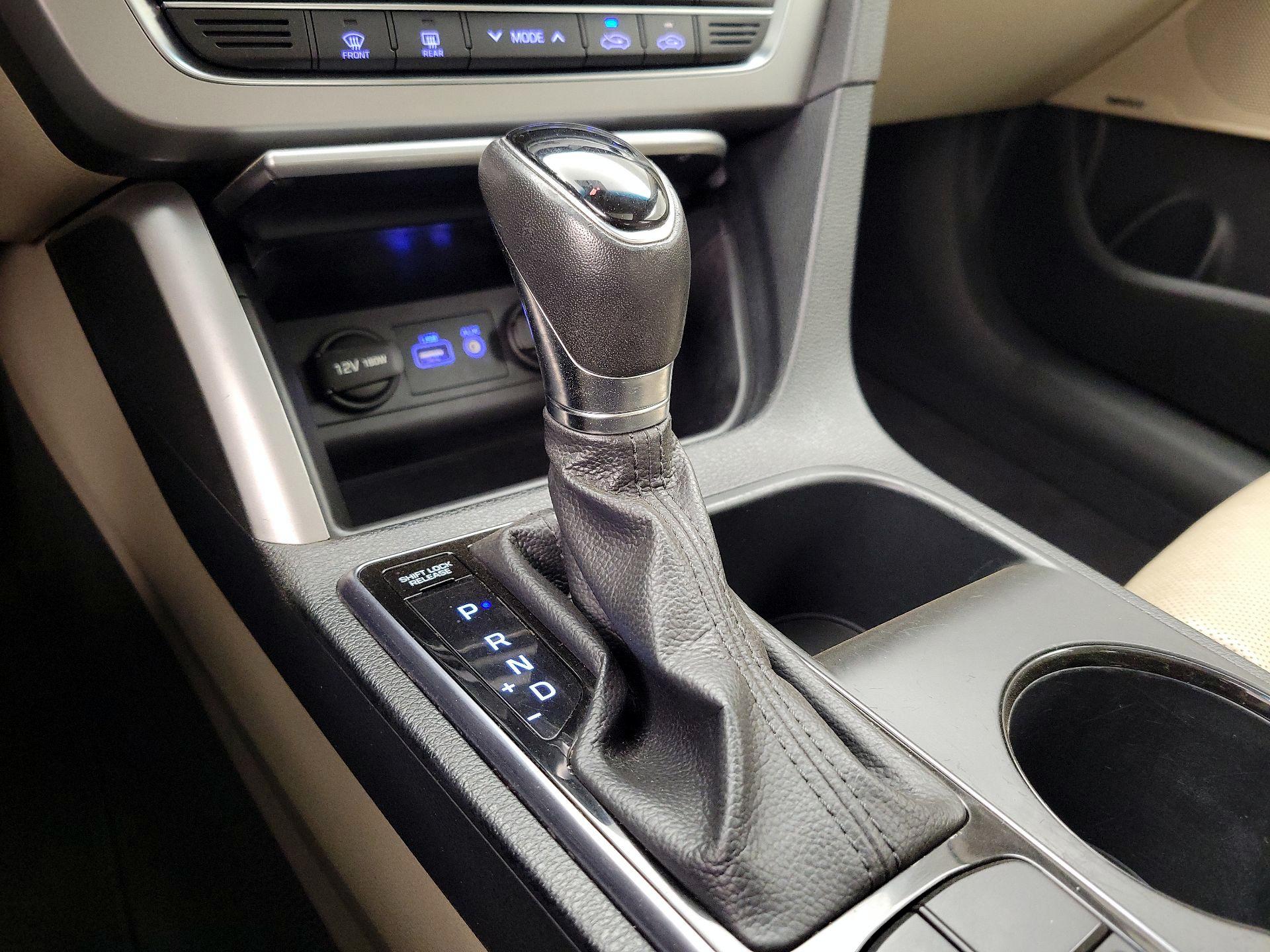 Thumbnail: 2017 Hyundai Sonata - 18