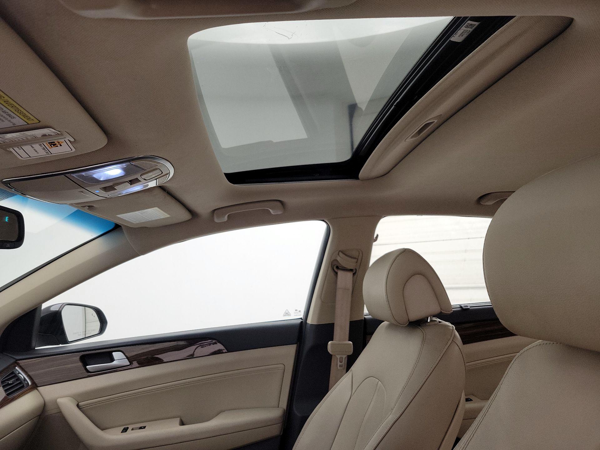 Thumbnail: 2017 Hyundai Sonata - 20