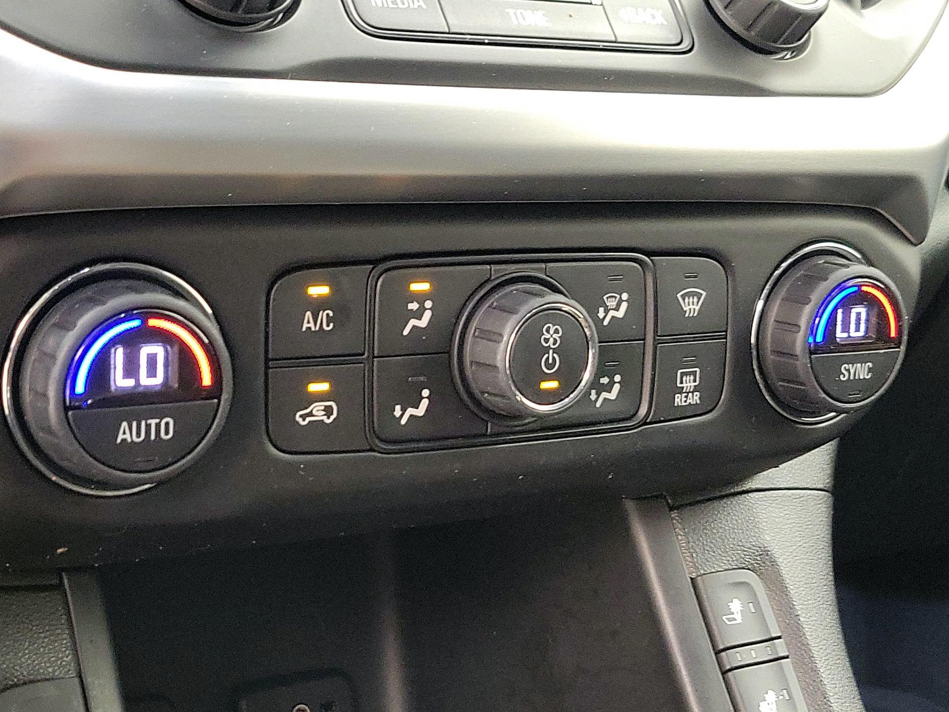 Thumbnail: 2018 GMC Acadia - 16