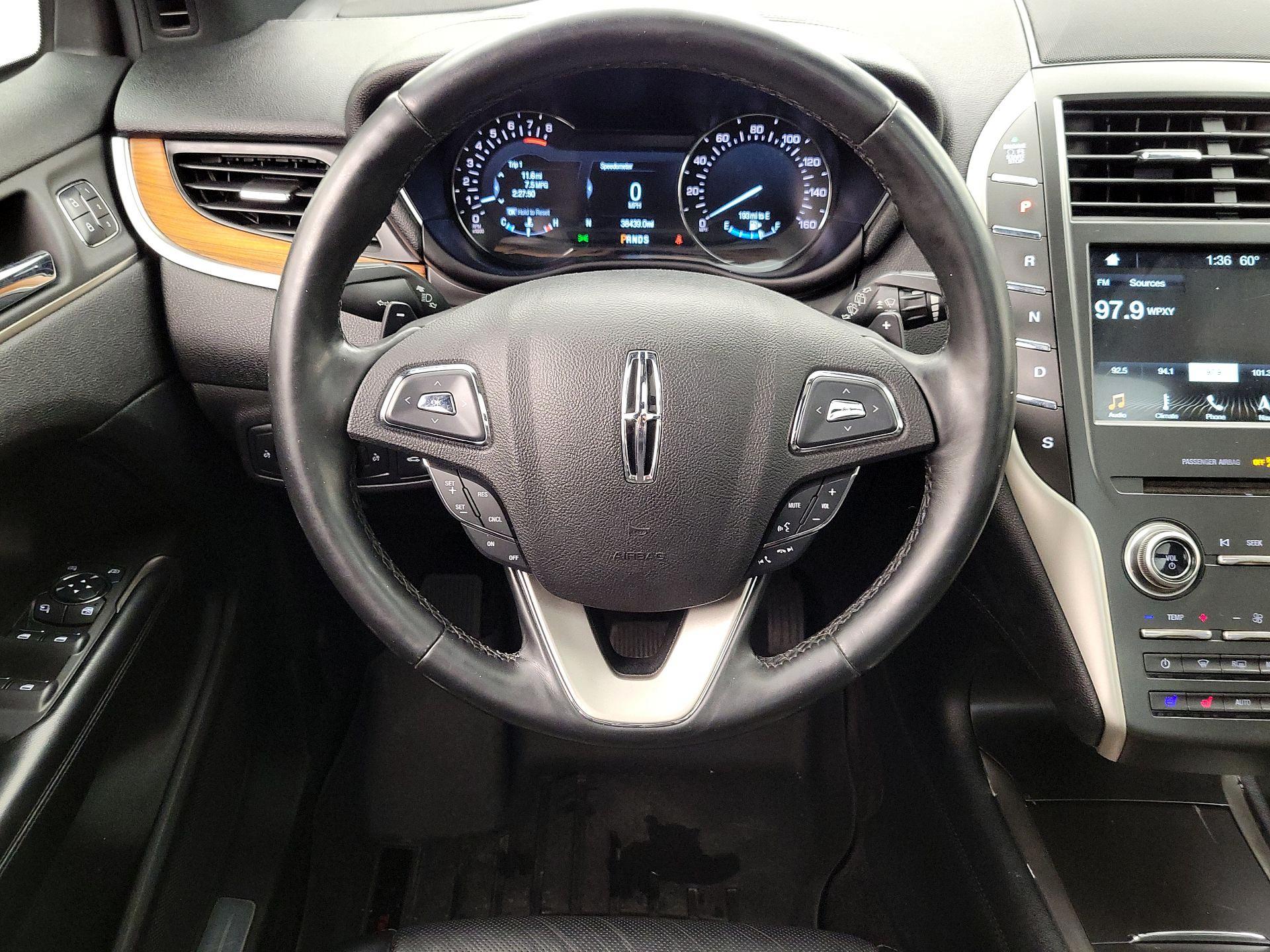 Thumbnail: 2017 Lincoln MKC - 10