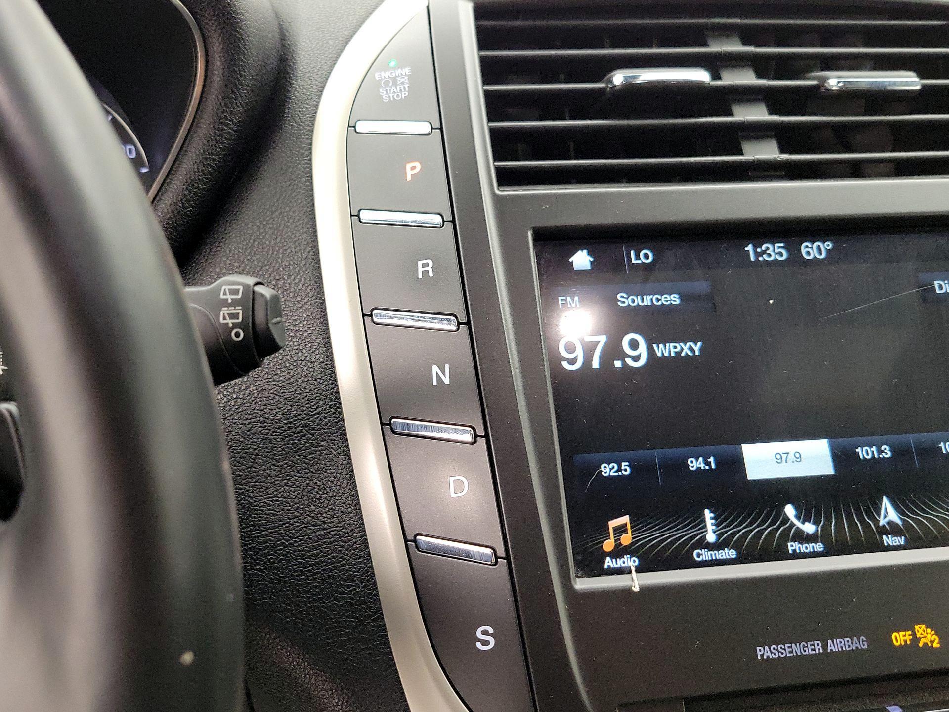 Thumbnail: 2017 Lincoln MKC - 18