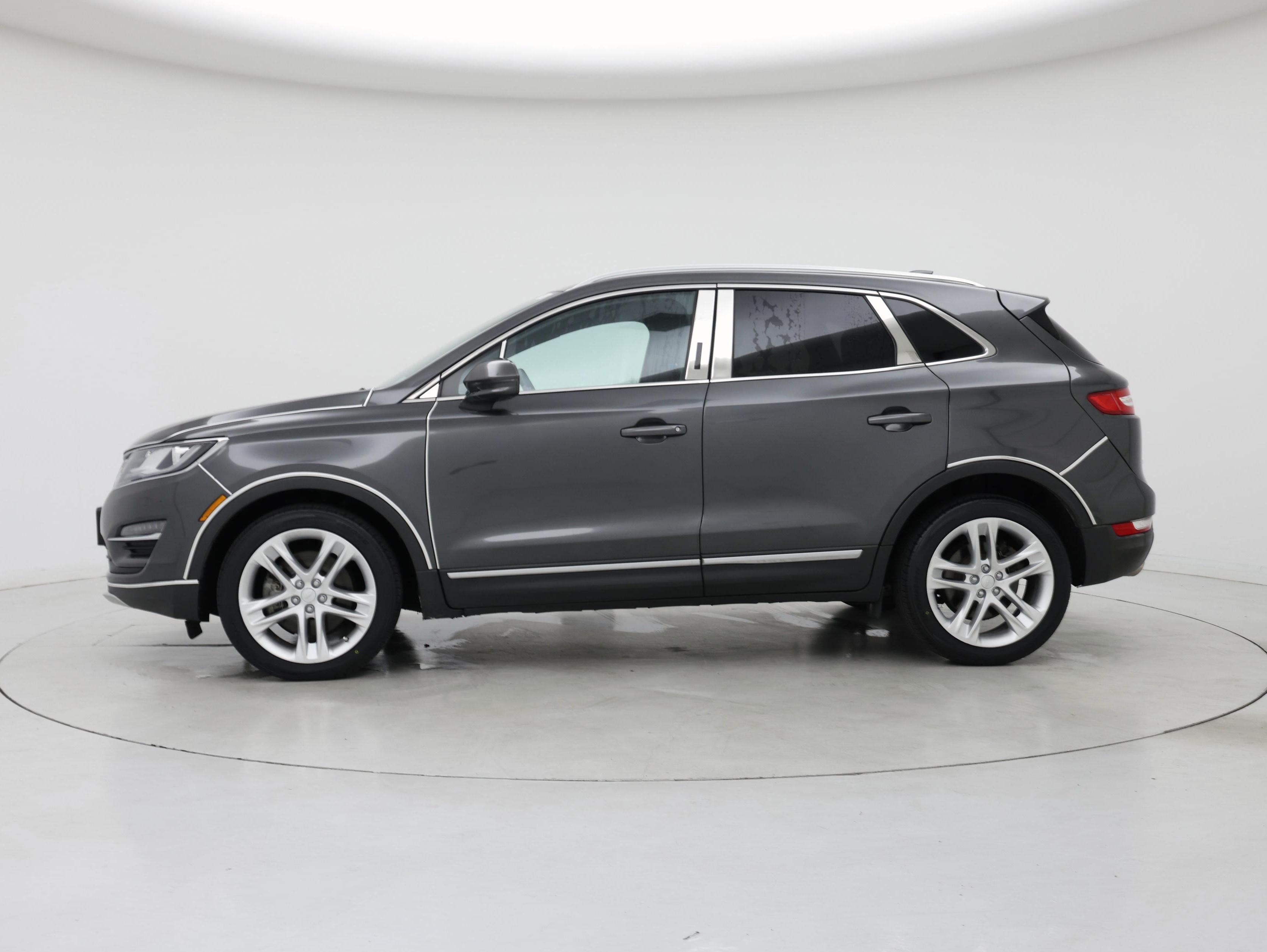 Thumbnail: 2017 Lincoln MKC - 3