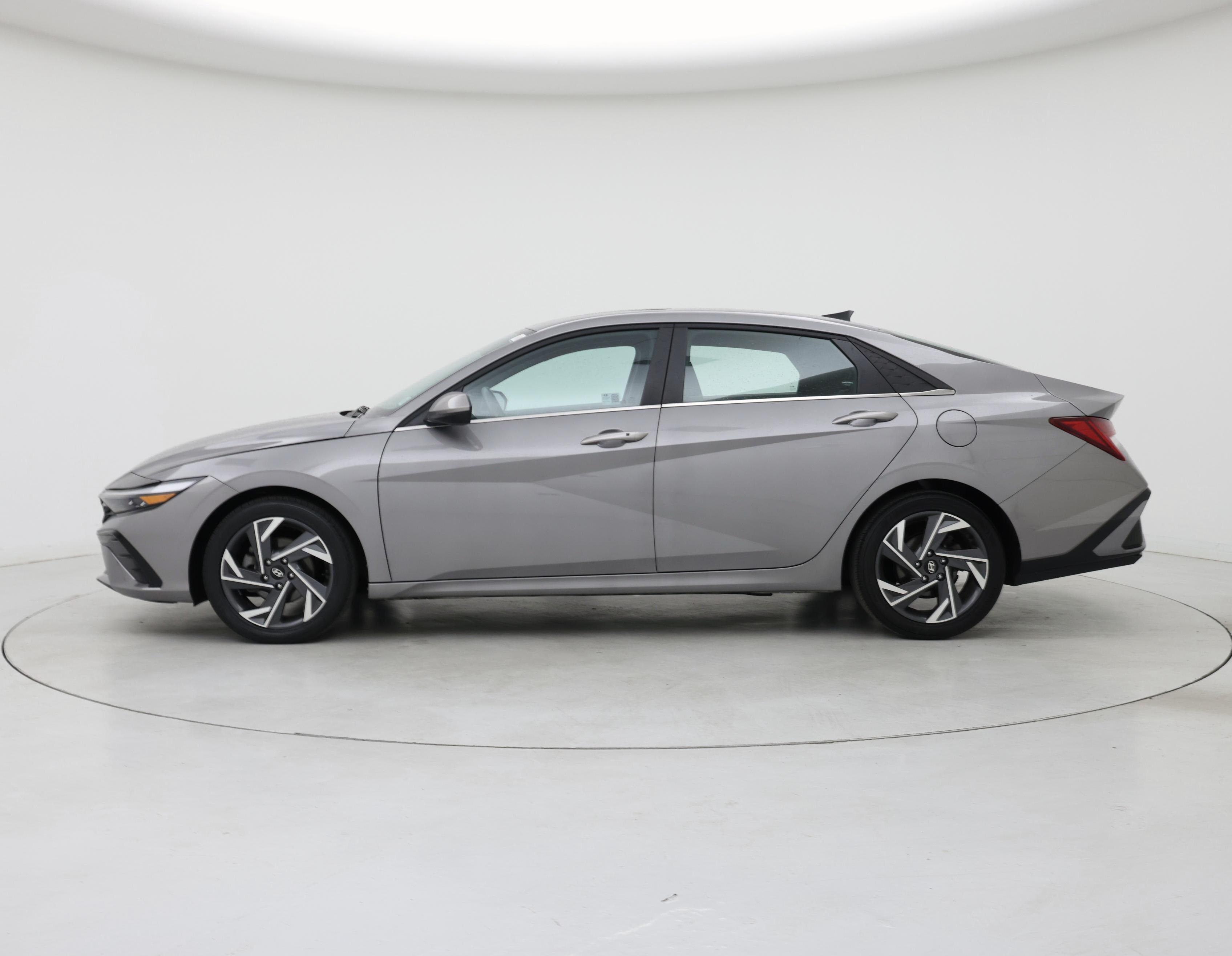 Thumbnail: 2024 Hyundai Elantra - 3