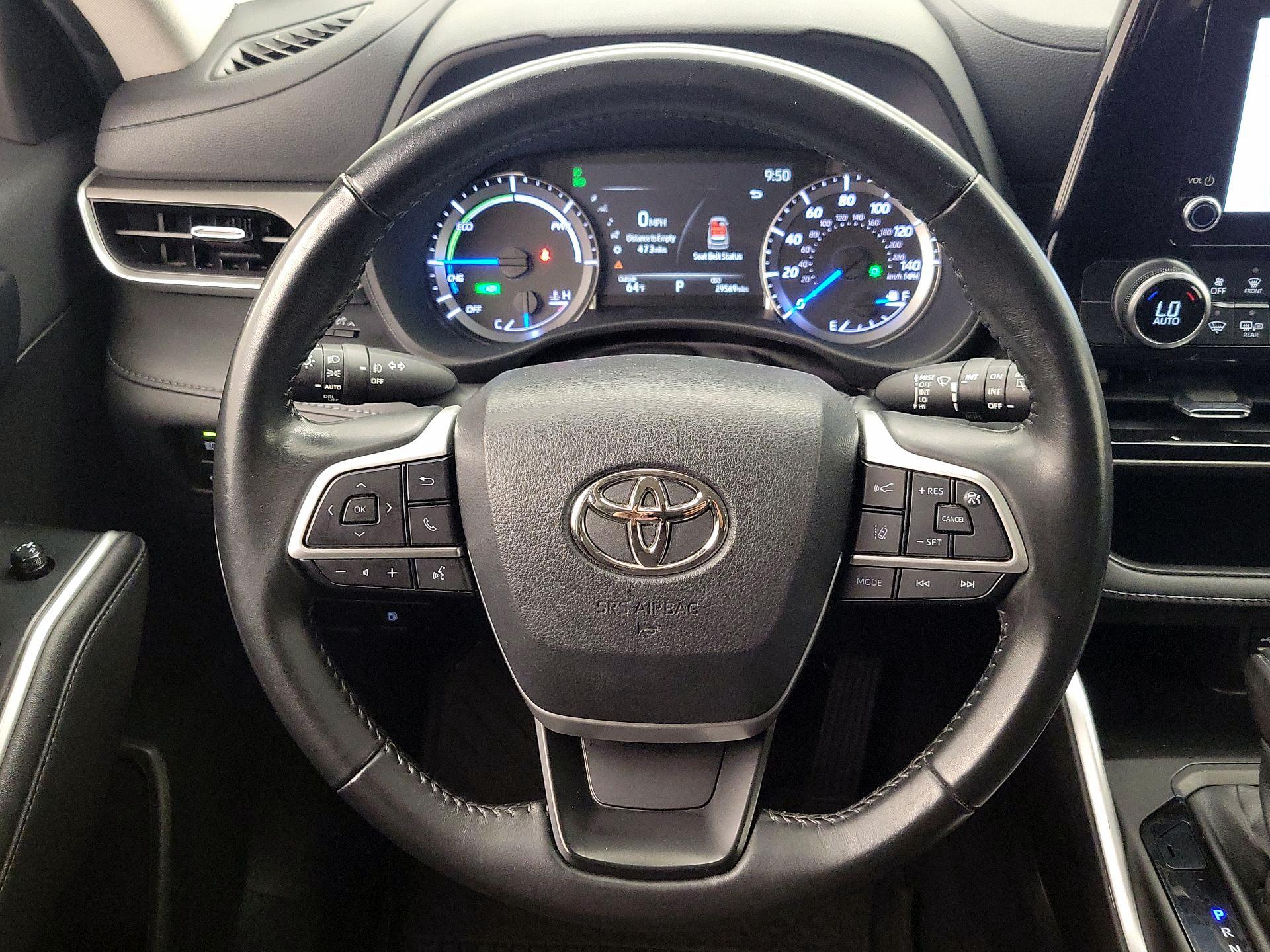 Thumbnail: 2023 Toyota Highlander - 10