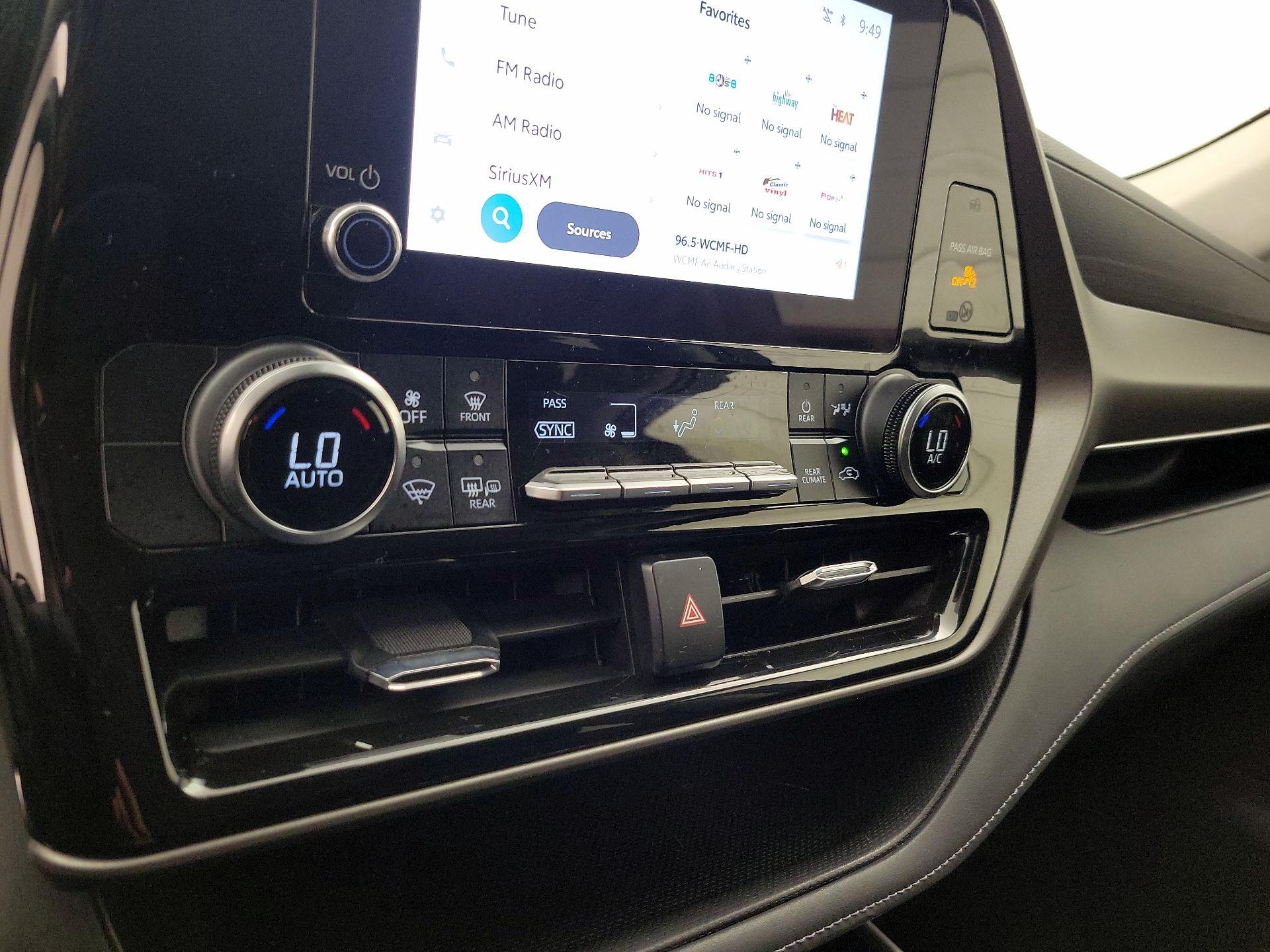 Thumbnail: 2023 Toyota Highlander - 16