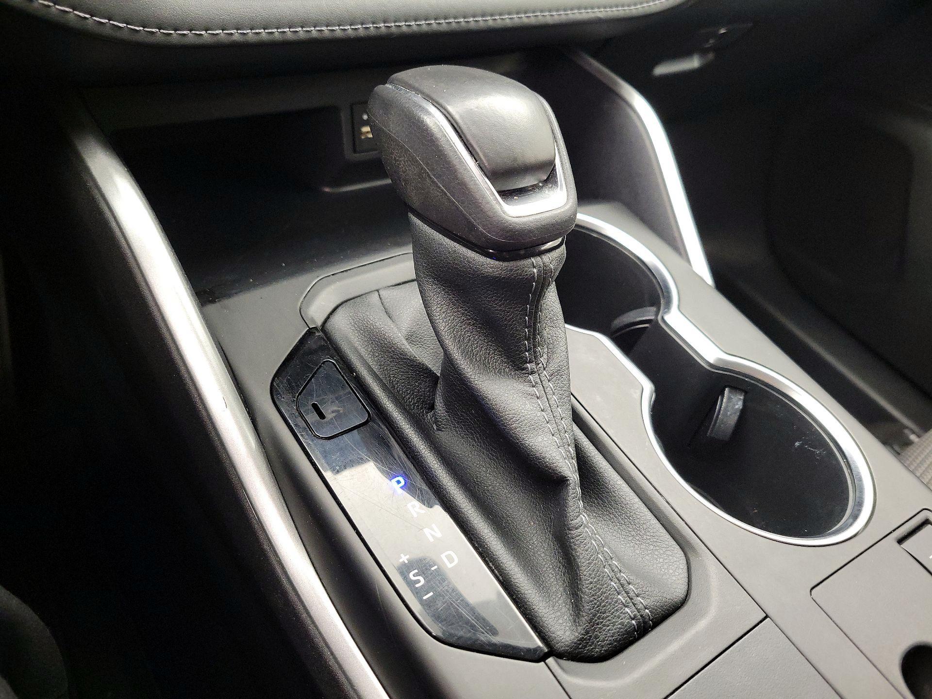 Thumbnail: 2023 Toyota Highlander - 17