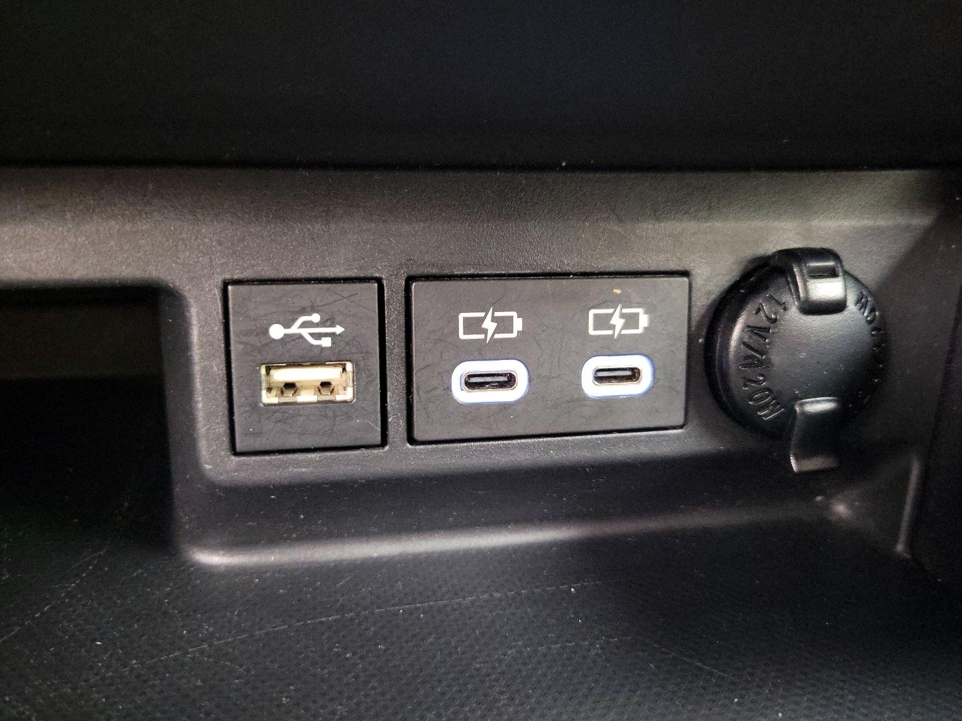 Thumbnail: 2023 Toyota Highlander - 18