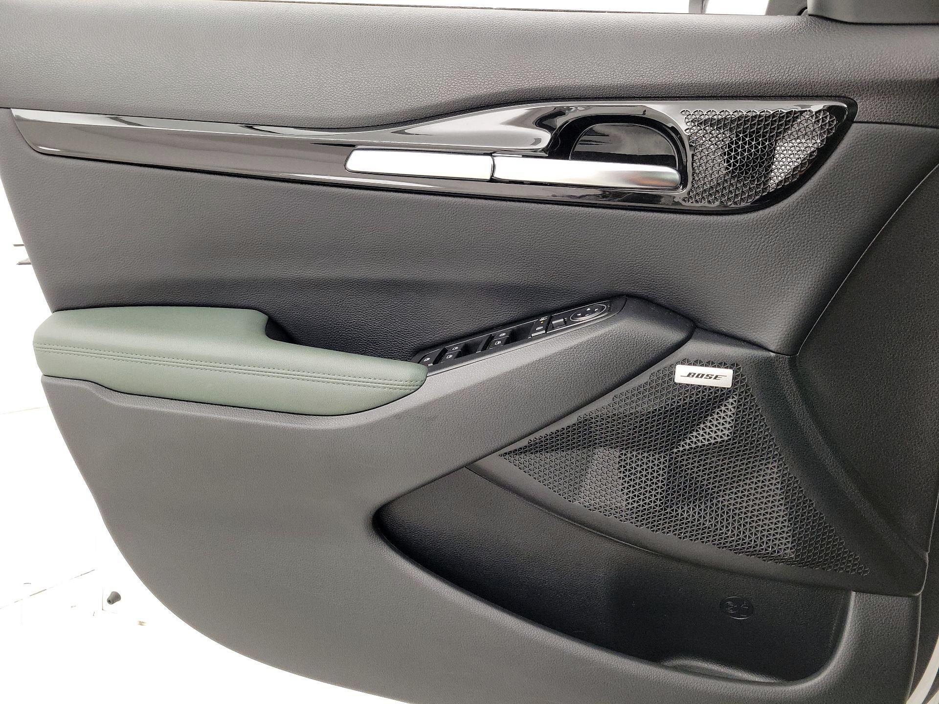 Thumbnail: 2024 Kia Seltos - 12