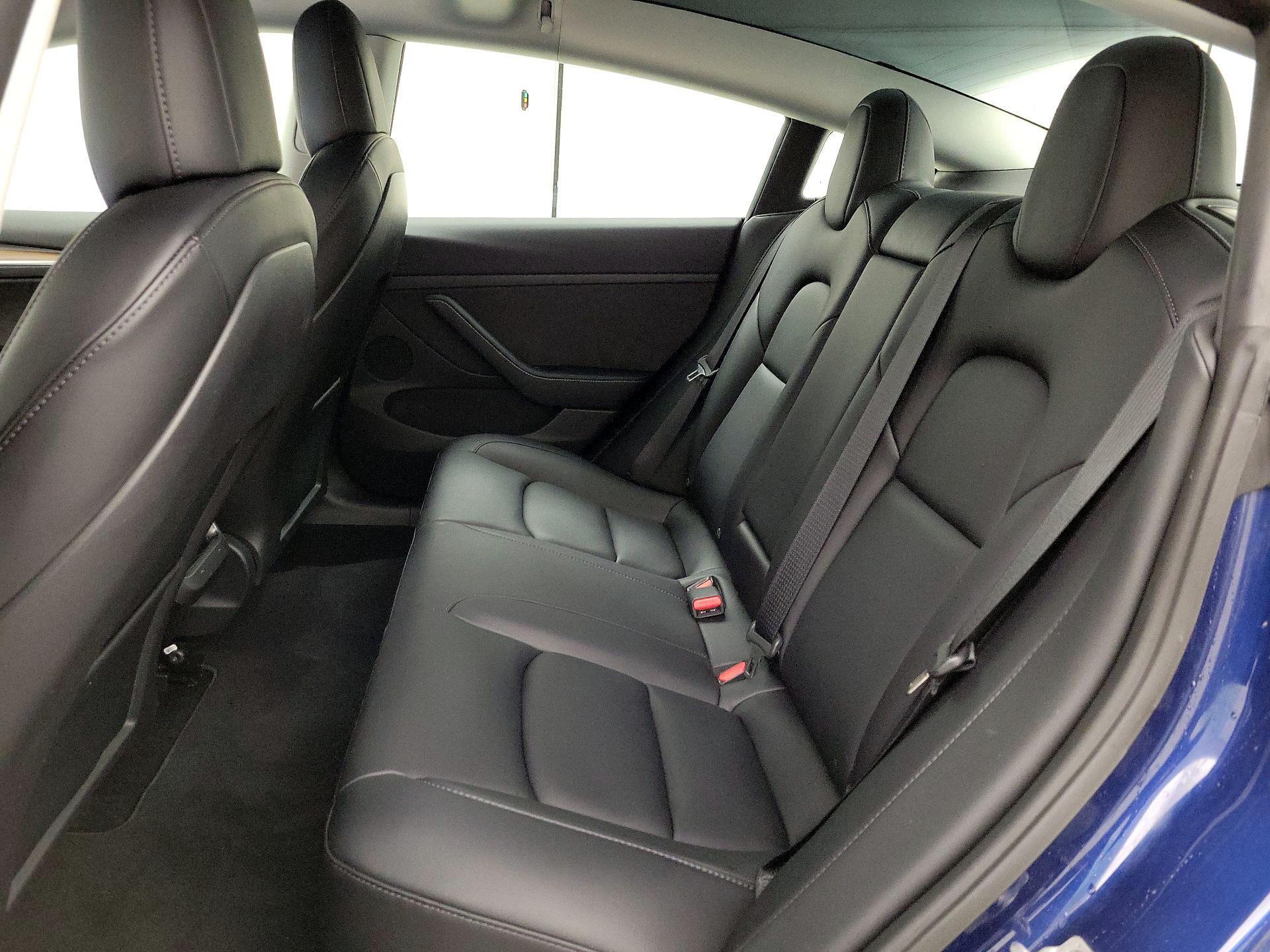 Thumbnail: 2022 Tesla Model 3 - 19