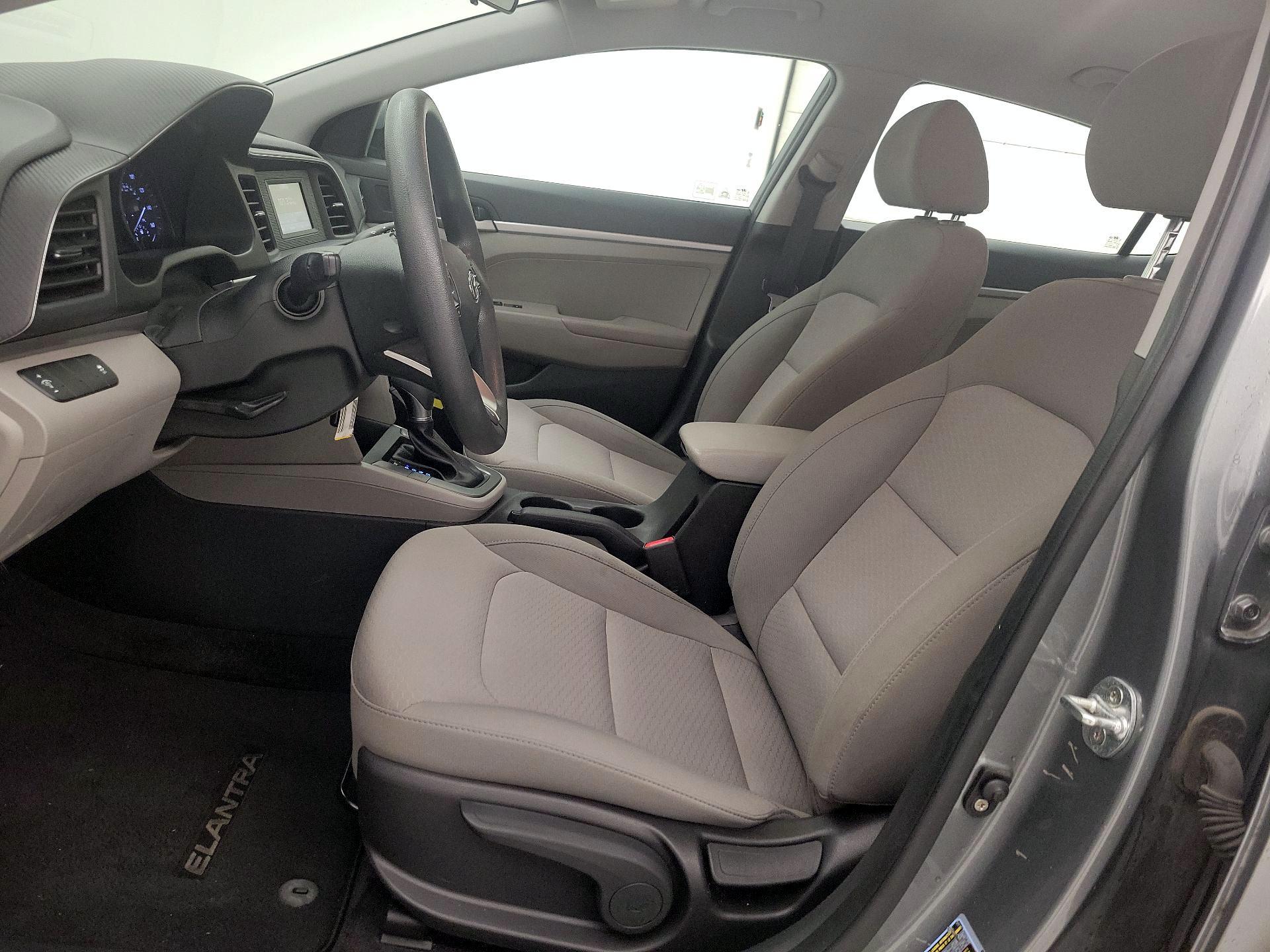 Thumbnail: 2019 Hyundai Elantra - 11