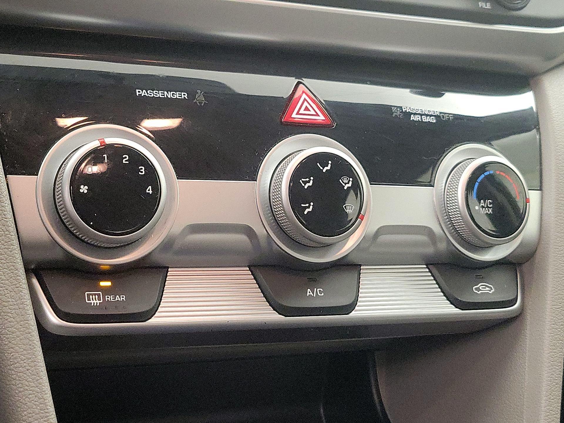 Thumbnail: 2019 Hyundai Elantra - 16