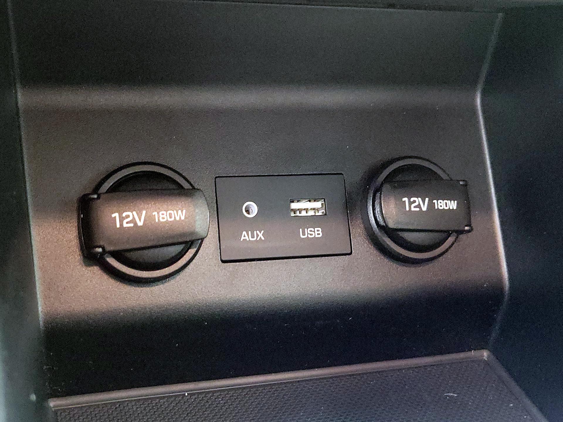 Thumbnail: 2019 Hyundai Elantra - 18