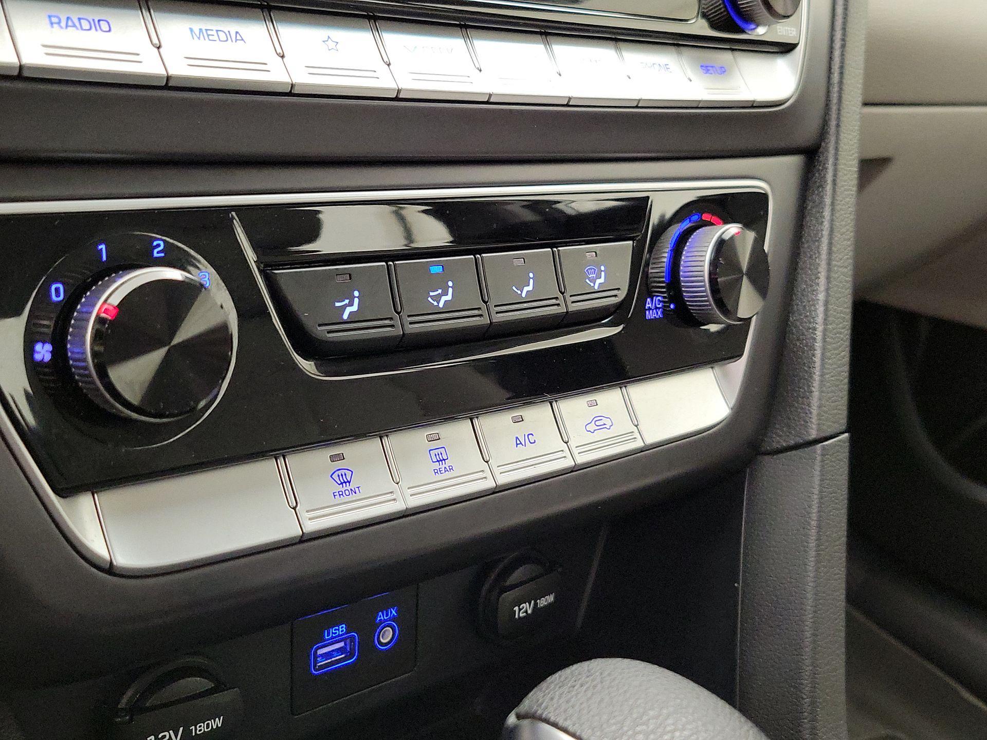 Thumbnail: 2019 Hyundai Sonata - 16