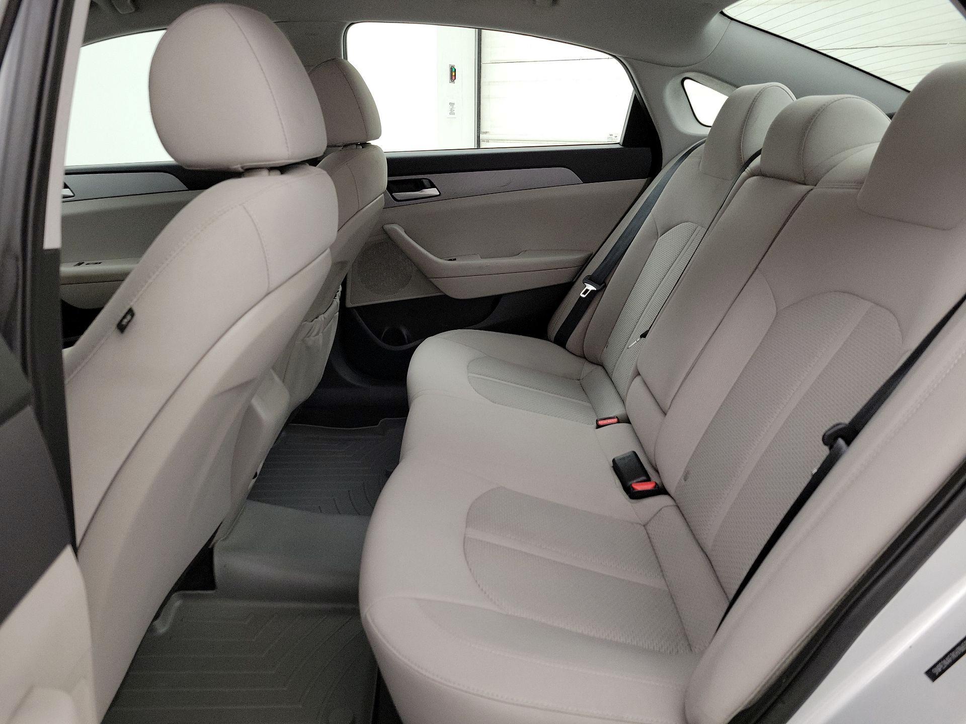 Thumbnail: 2019 Hyundai Sonata - 19