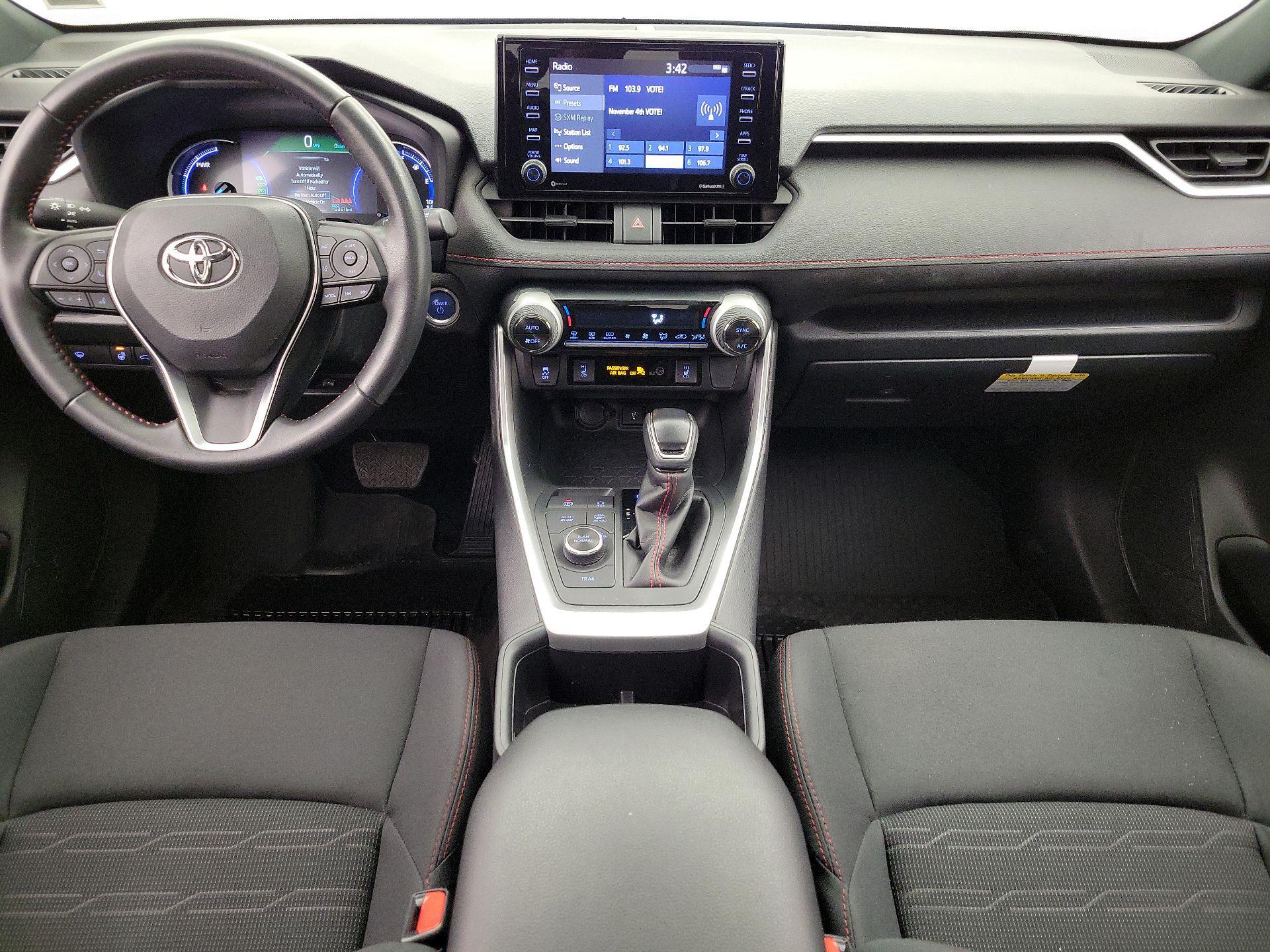 Thumbnail: 2022 Toyota RAV4 - 9