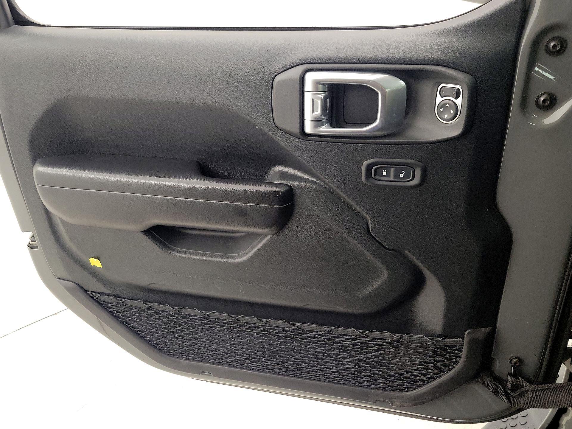 Thumbnail: 2020 Jeep Wrangler - 12