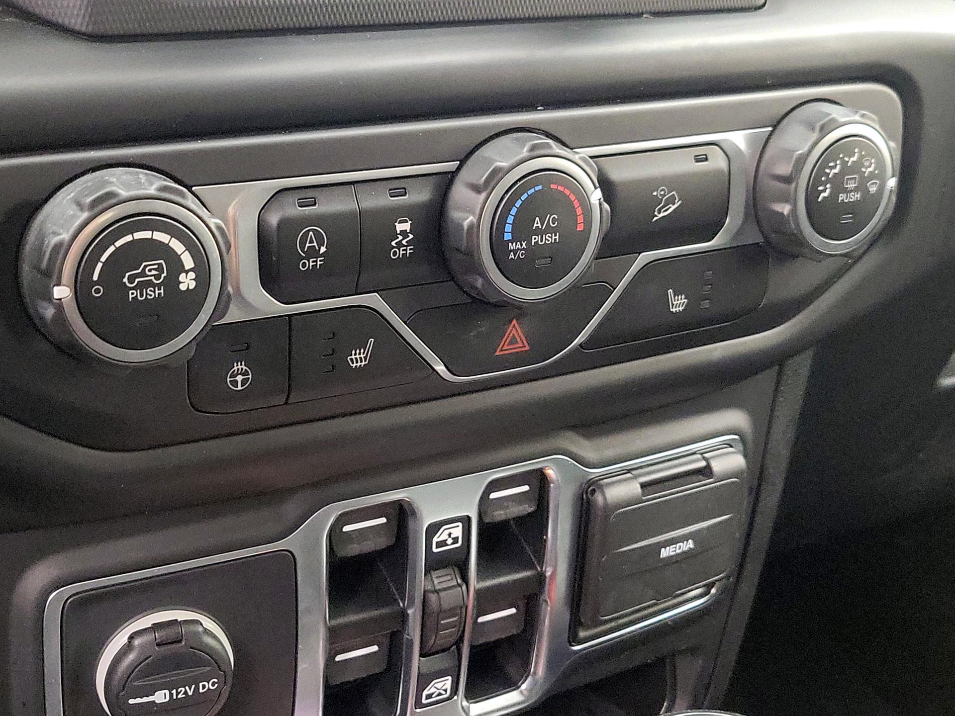 Thumbnail: 2020 Jeep Wrangler - 16