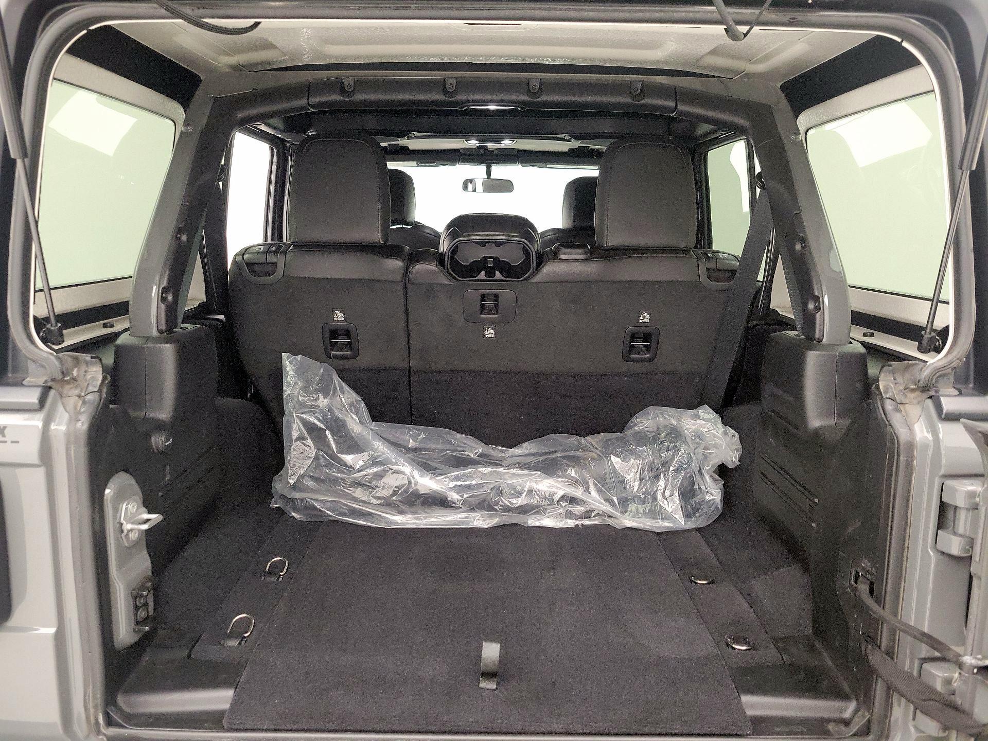 Thumbnail: 2020 Jeep Wrangler - 20