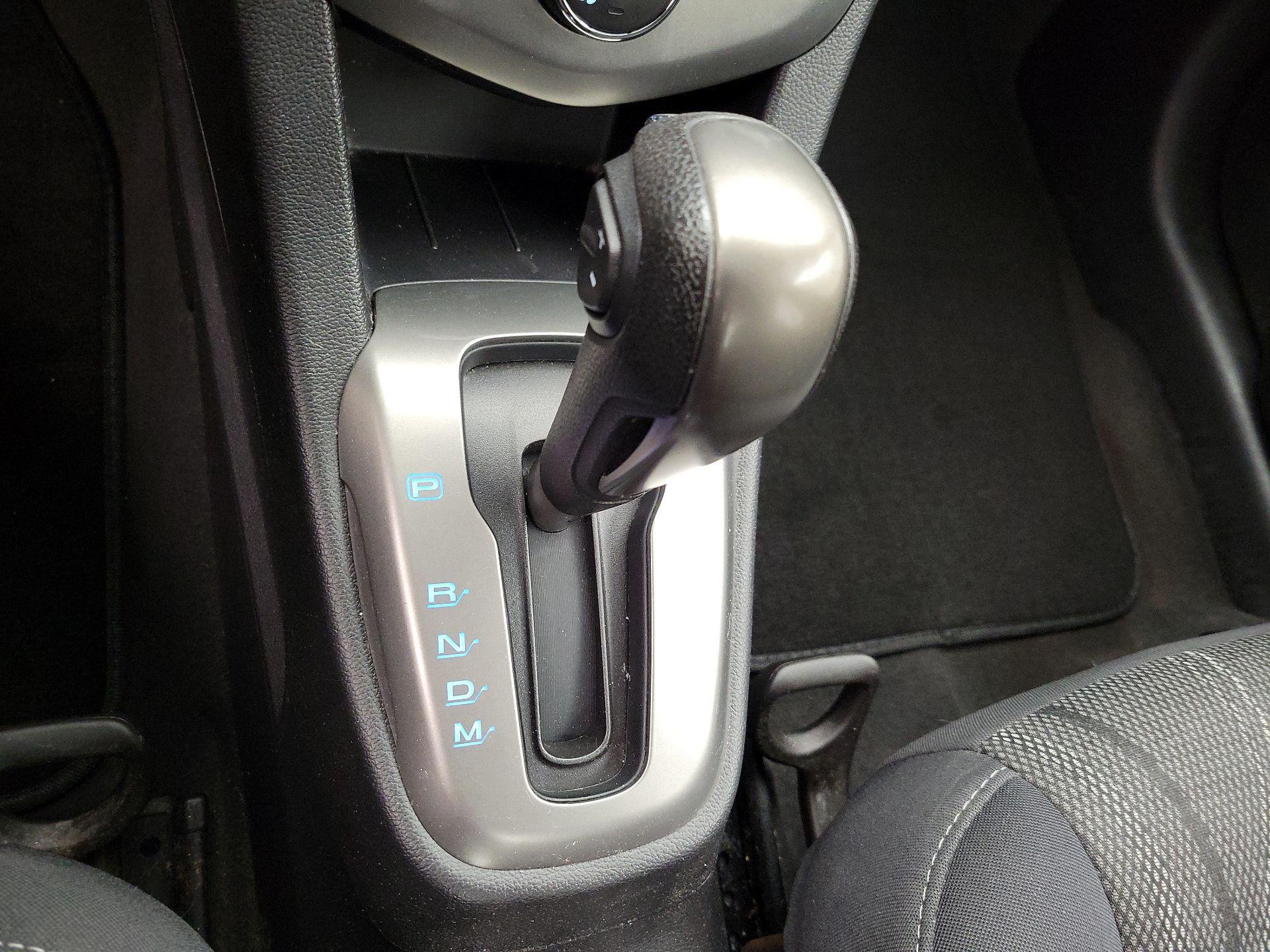 Thumbnail: 2015 Chevrolet Sonic - 16