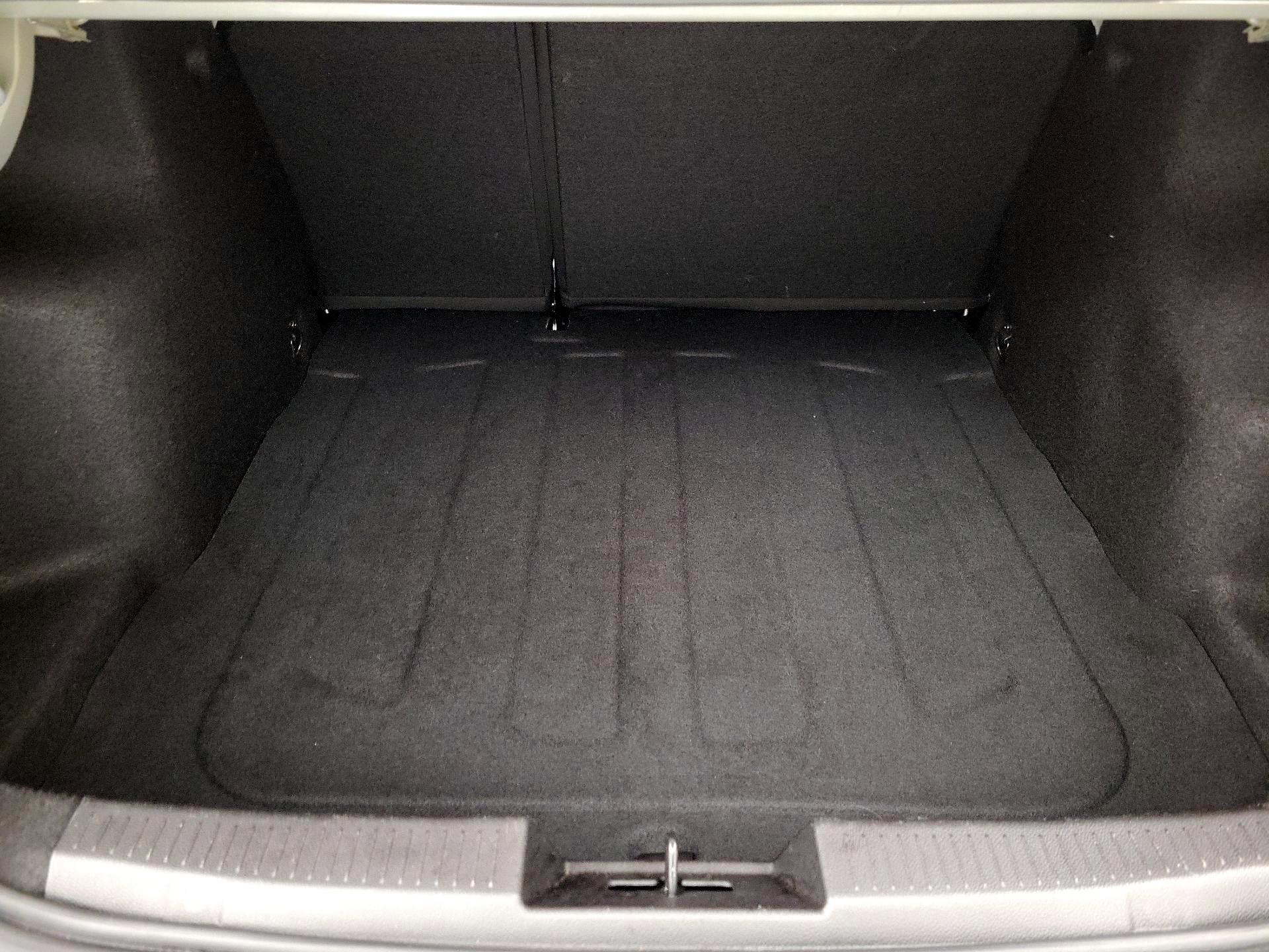 Thumbnail: 2015 Chevrolet Sonic - 19