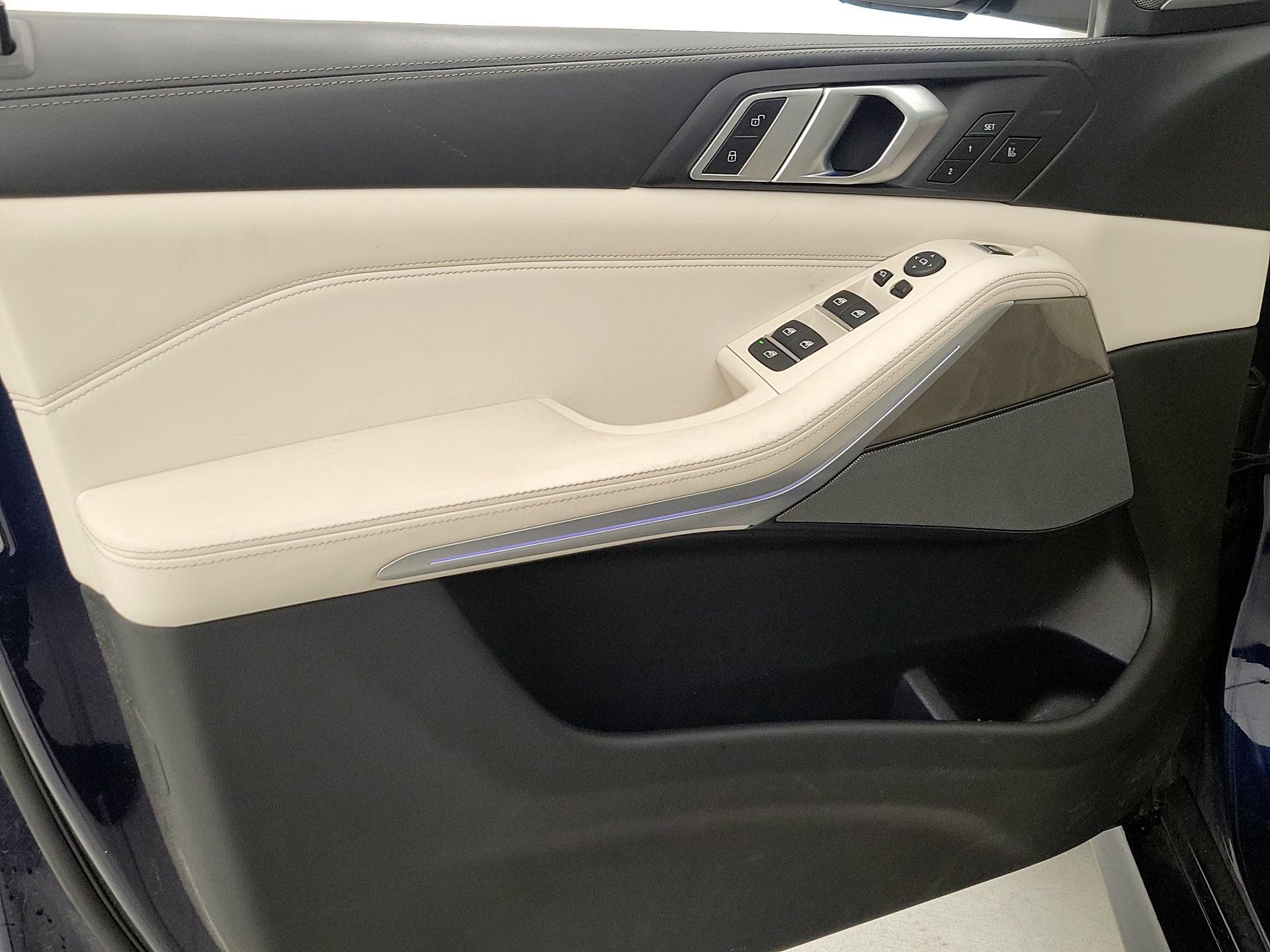 Thumbnail: 2022 BMW X5 - 12