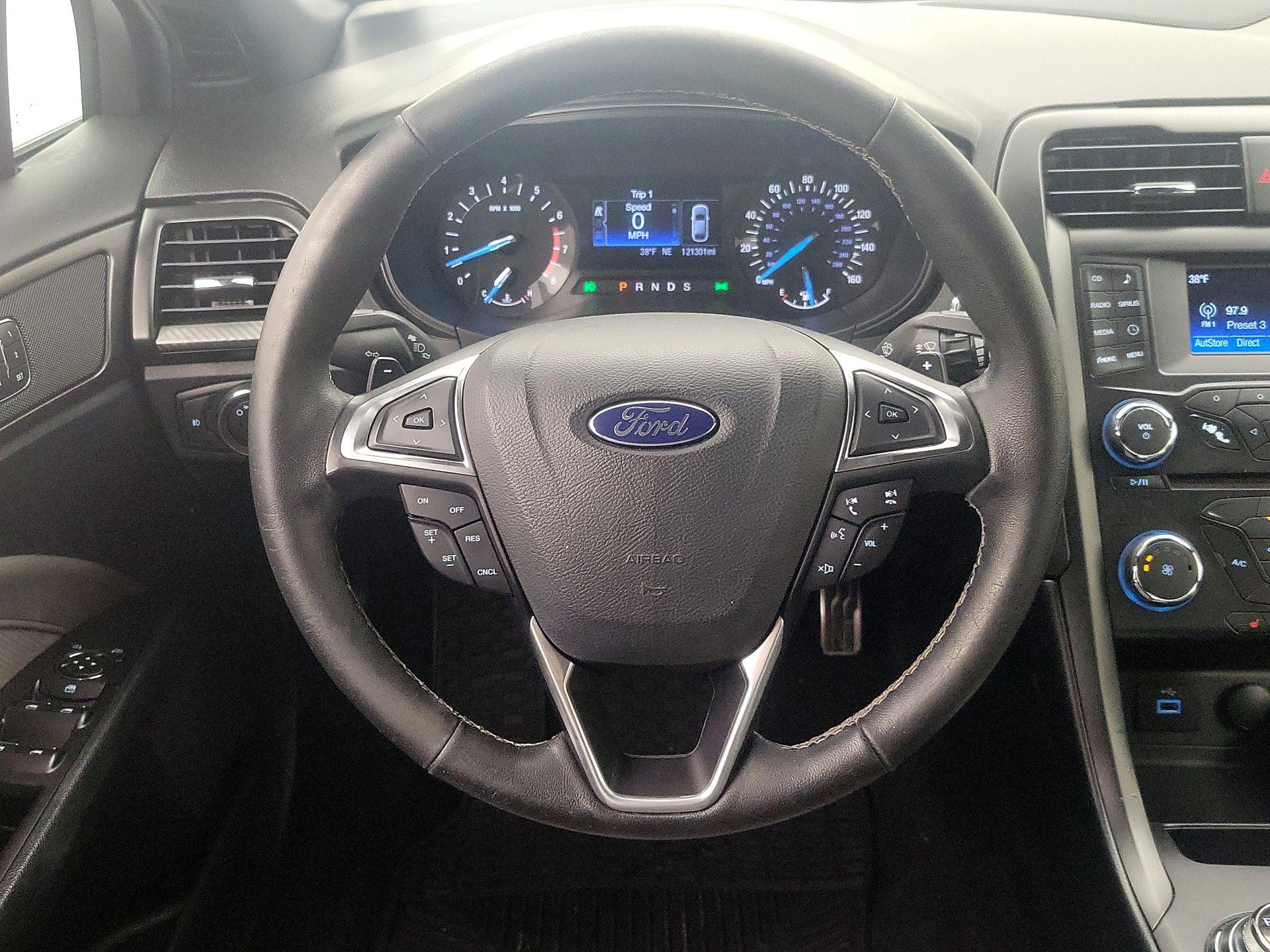 Thumbnail: 2017 Ford Fusion - 10