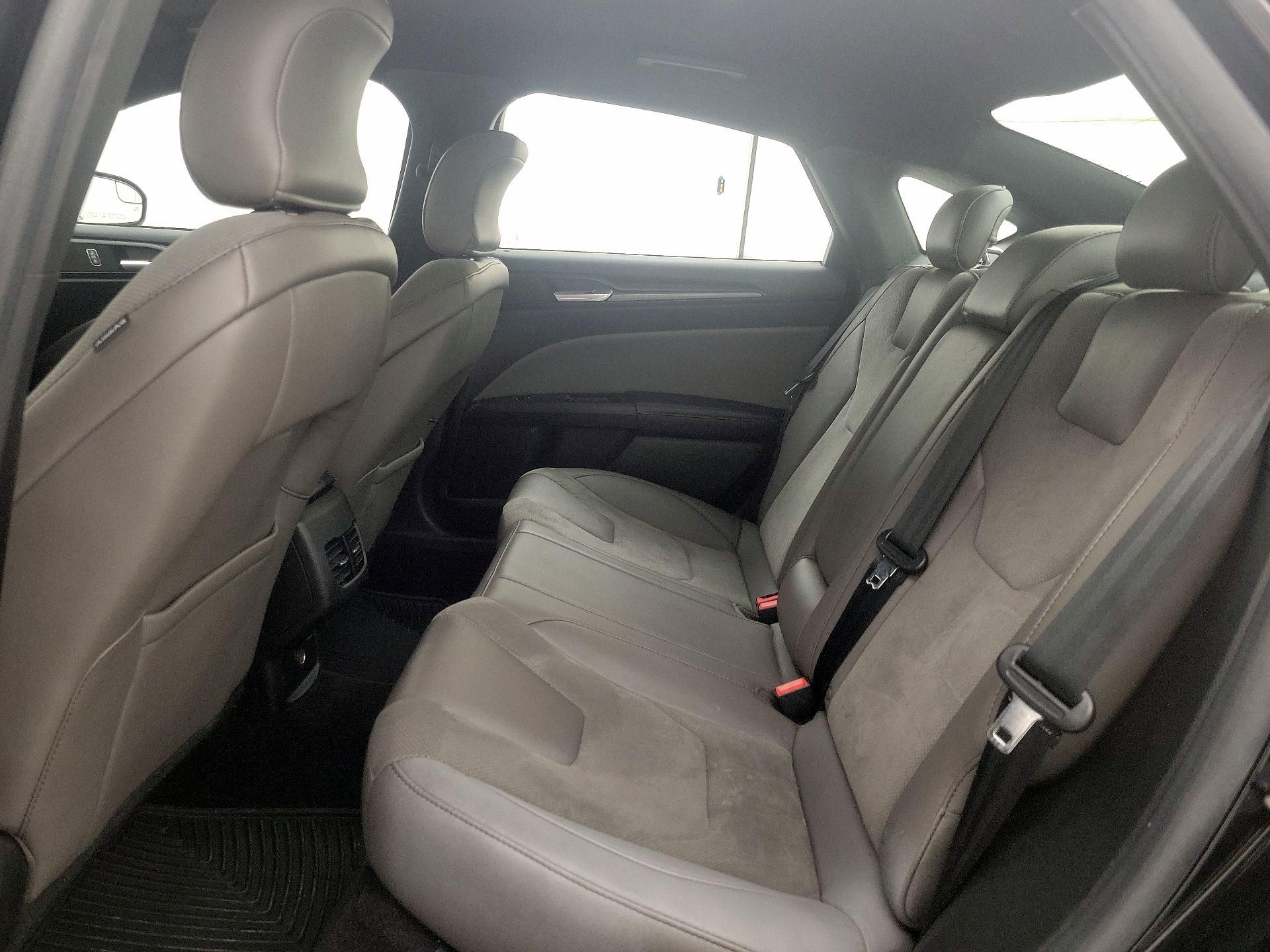 Thumbnail: 2017 Ford Fusion - 19