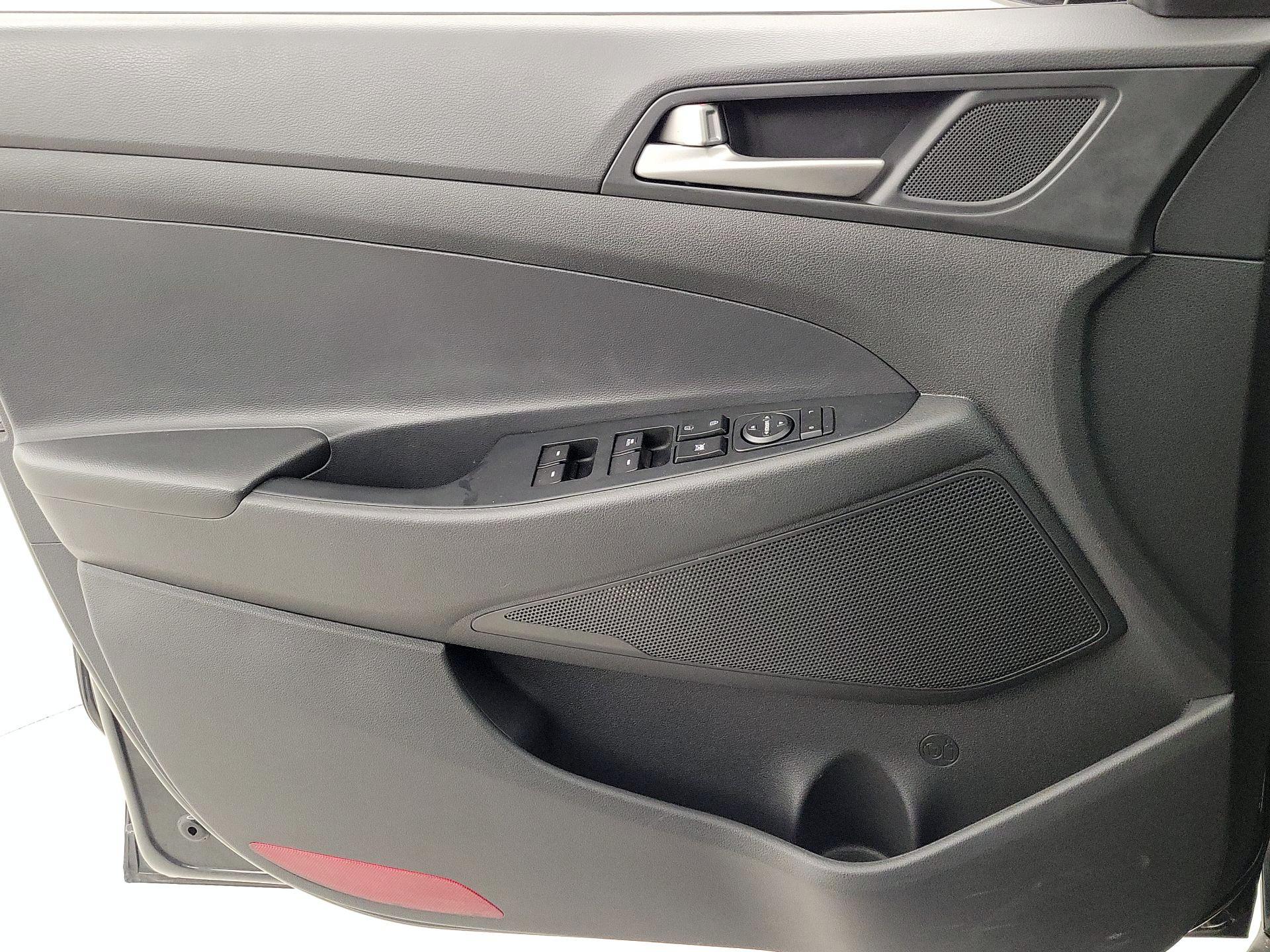 Thumbnail: 2018 Hyundai Tucson - 12