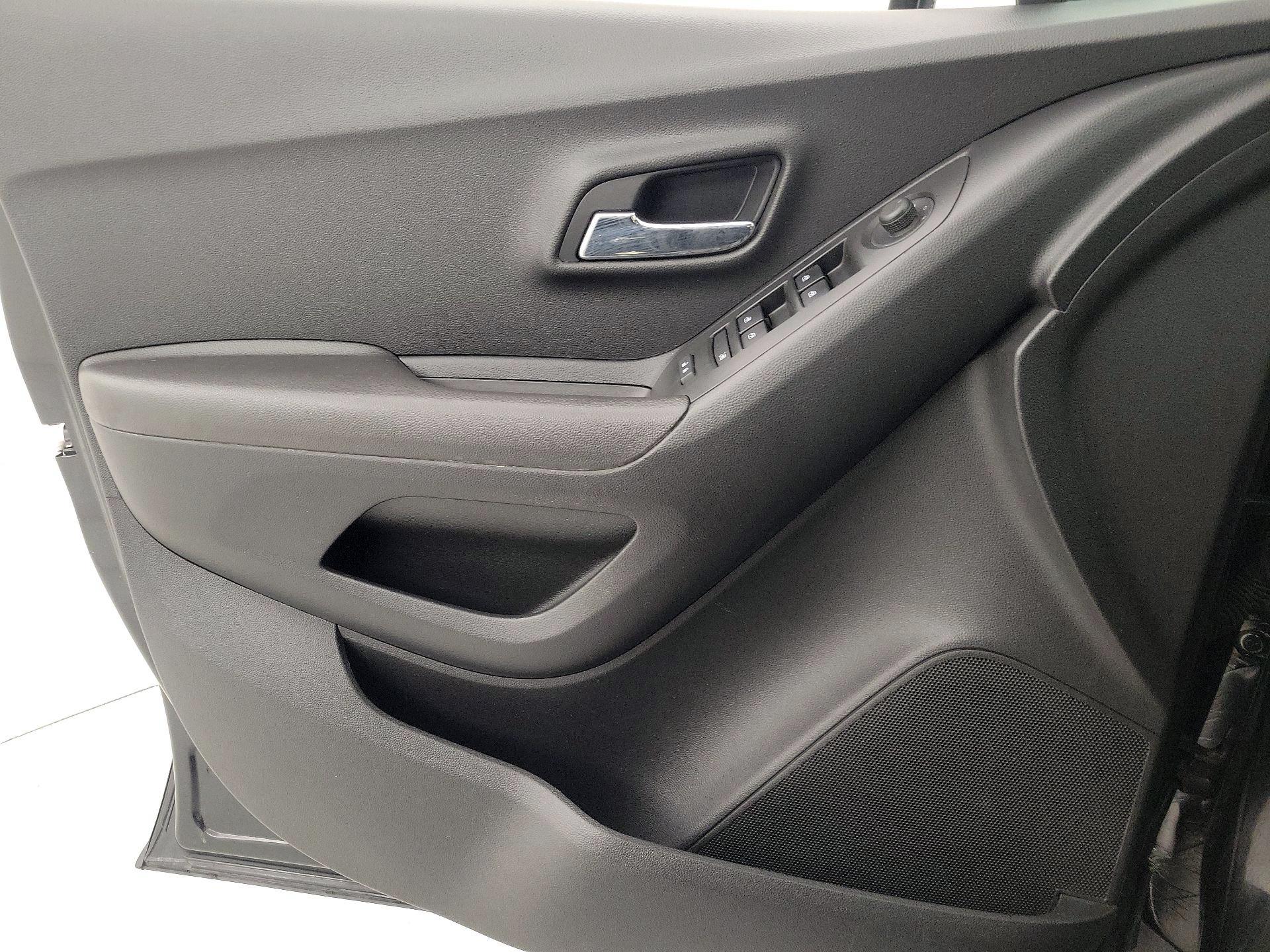 Thumbnail: 2020 Chevrolet Trax - 12