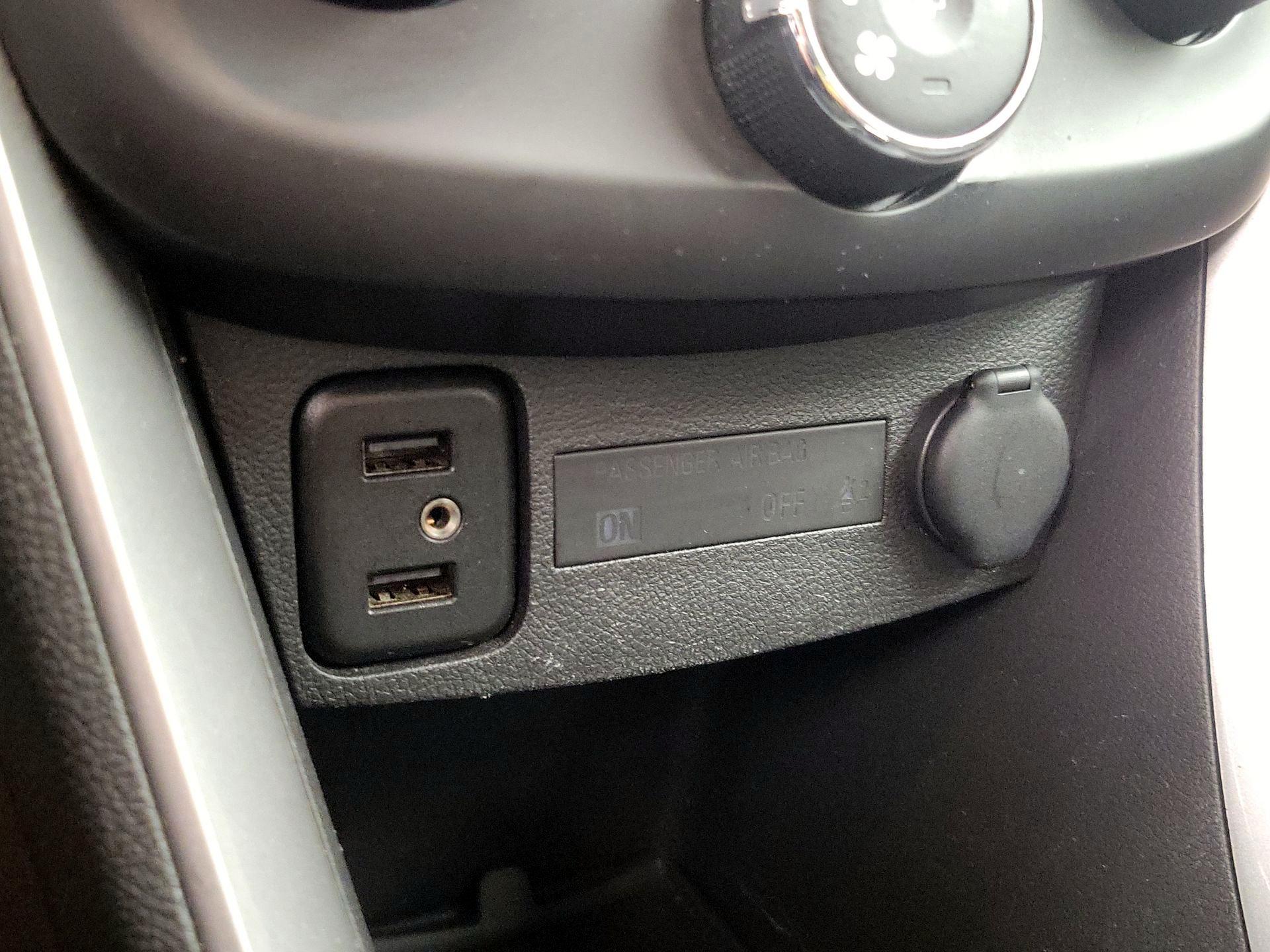 Thumbnail: 2020 Chevrolet Trax - 18