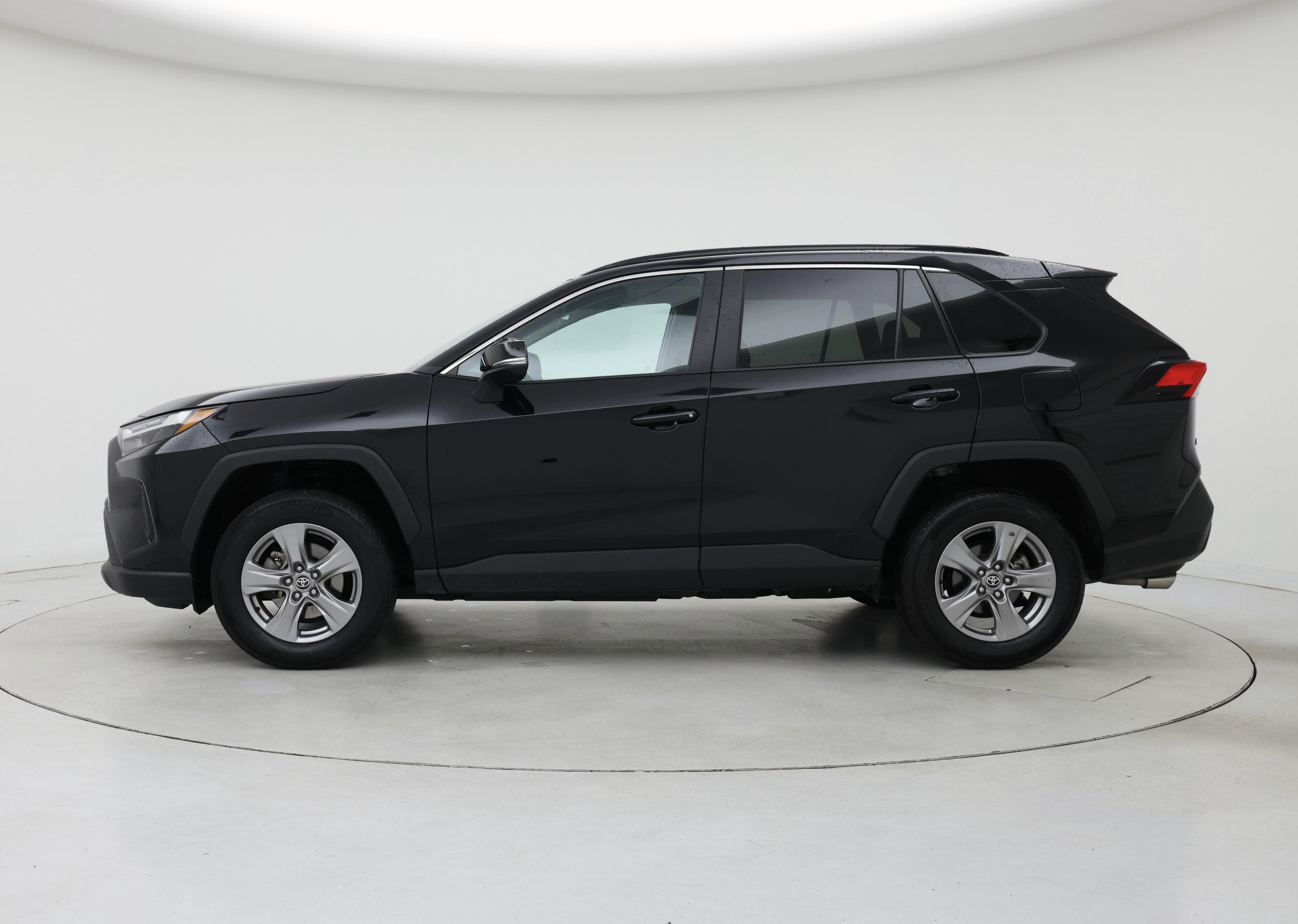 Thumbnail: 2024 Toyota RAV4 - 3