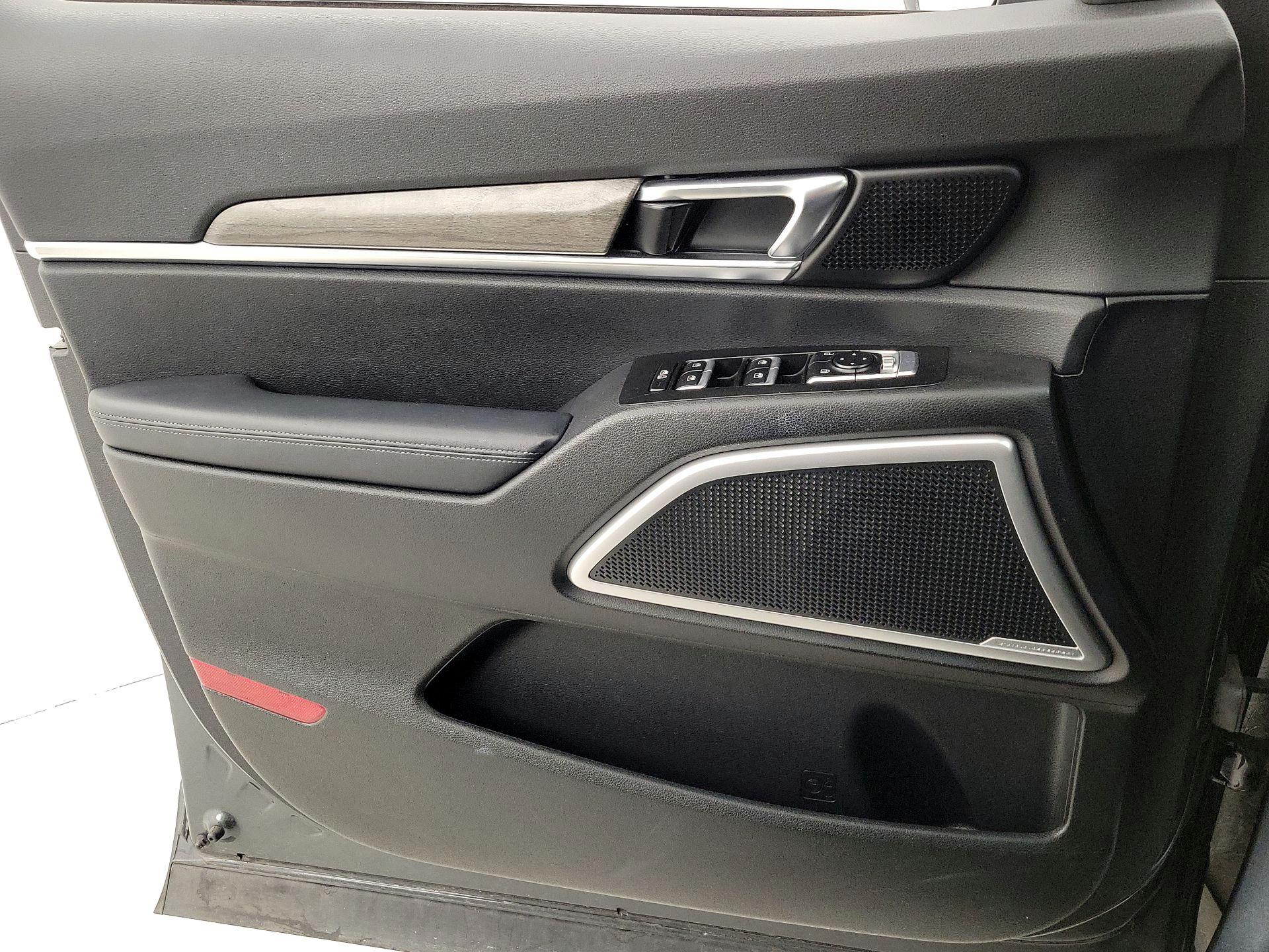 Thumbnail: 2020 Kia Telluride - 12