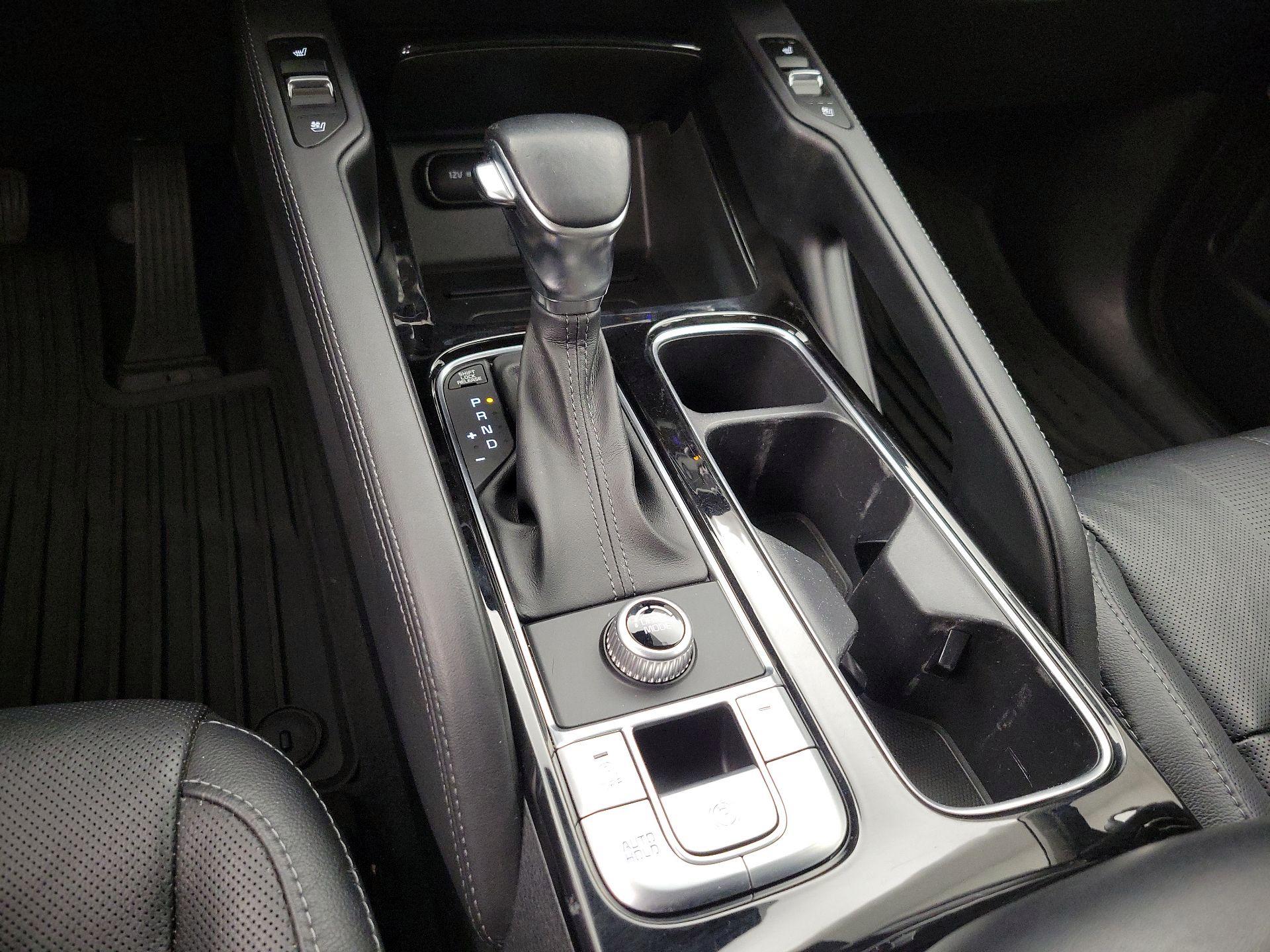 Thumbnail: 2020 Kia Telluride - 18