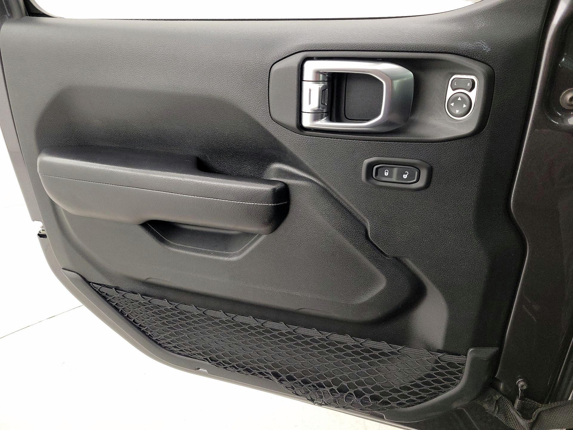 Thumbnail: 2020 Jeep Wrangler - 12