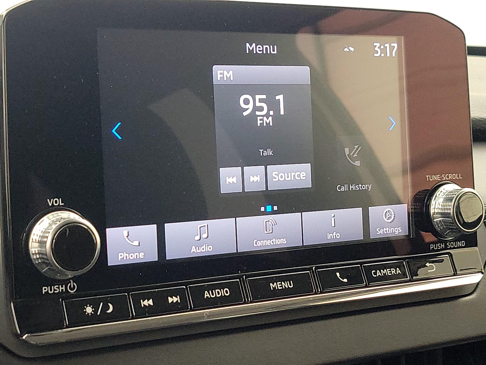 Thumbnail: 2022 Mitsubishi Outlander - 15