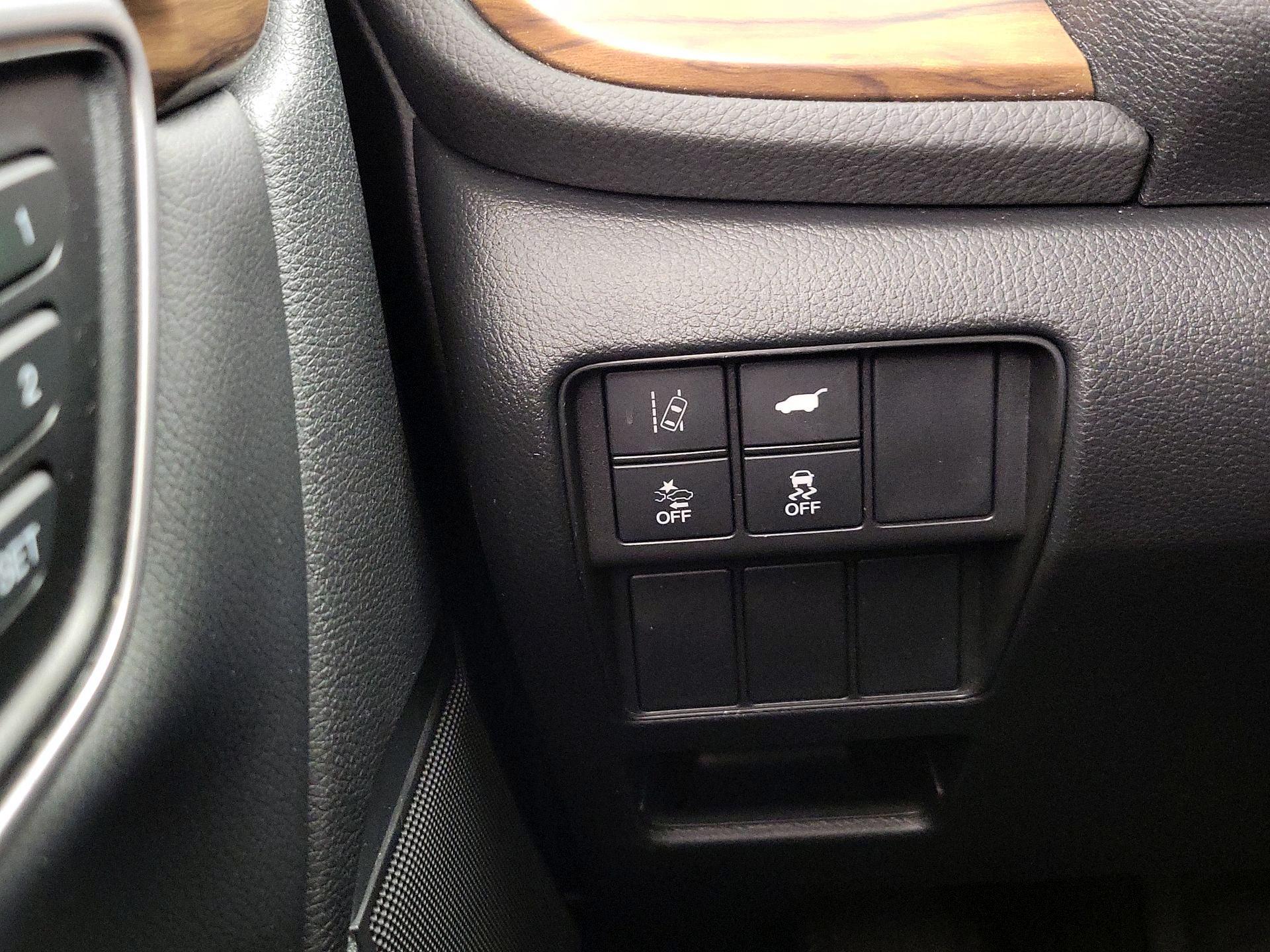 Thumbnail: 2017 Honda CR-V - 13