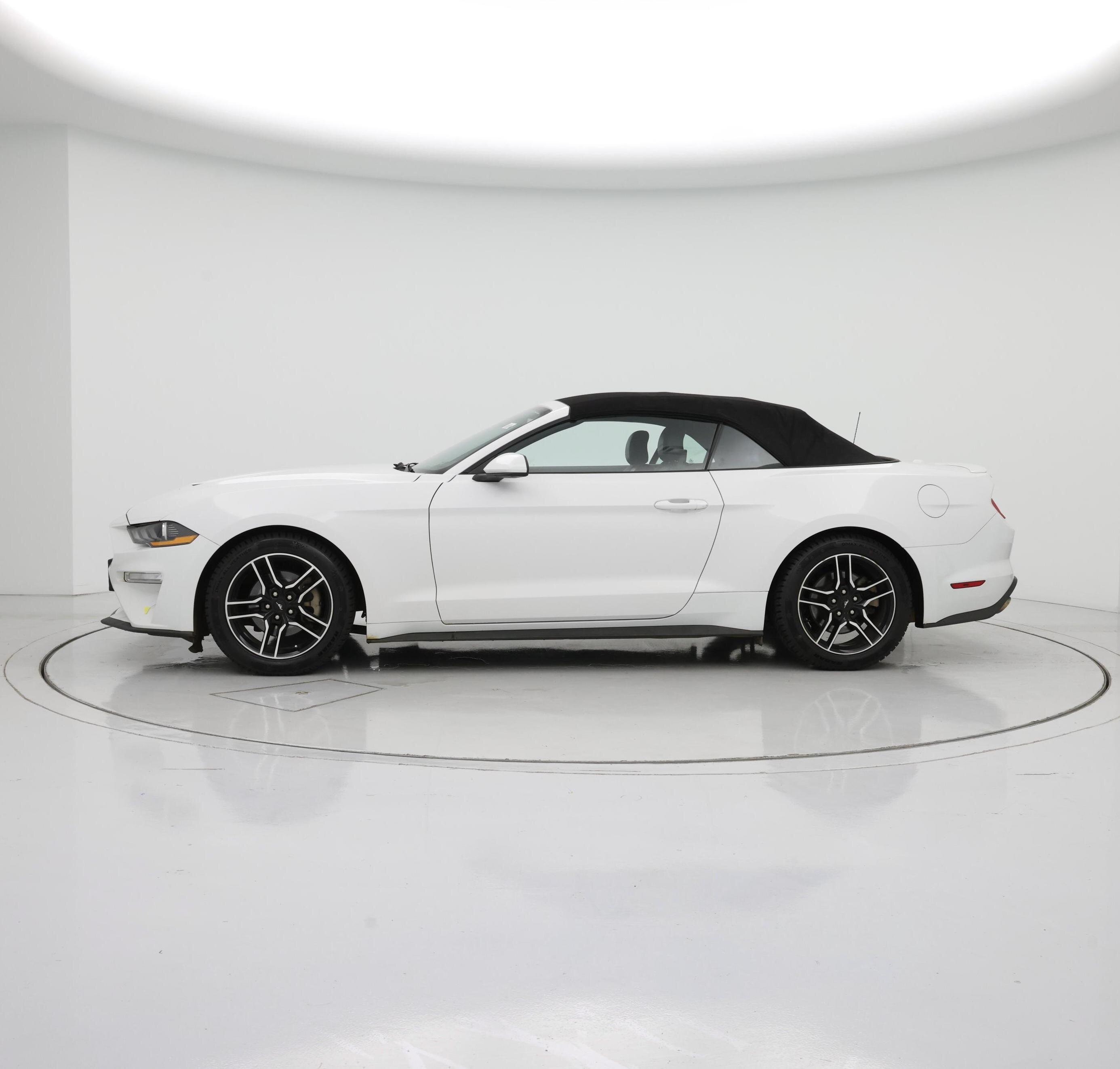 Thumbnail: 2021 Ford Mustang - 3