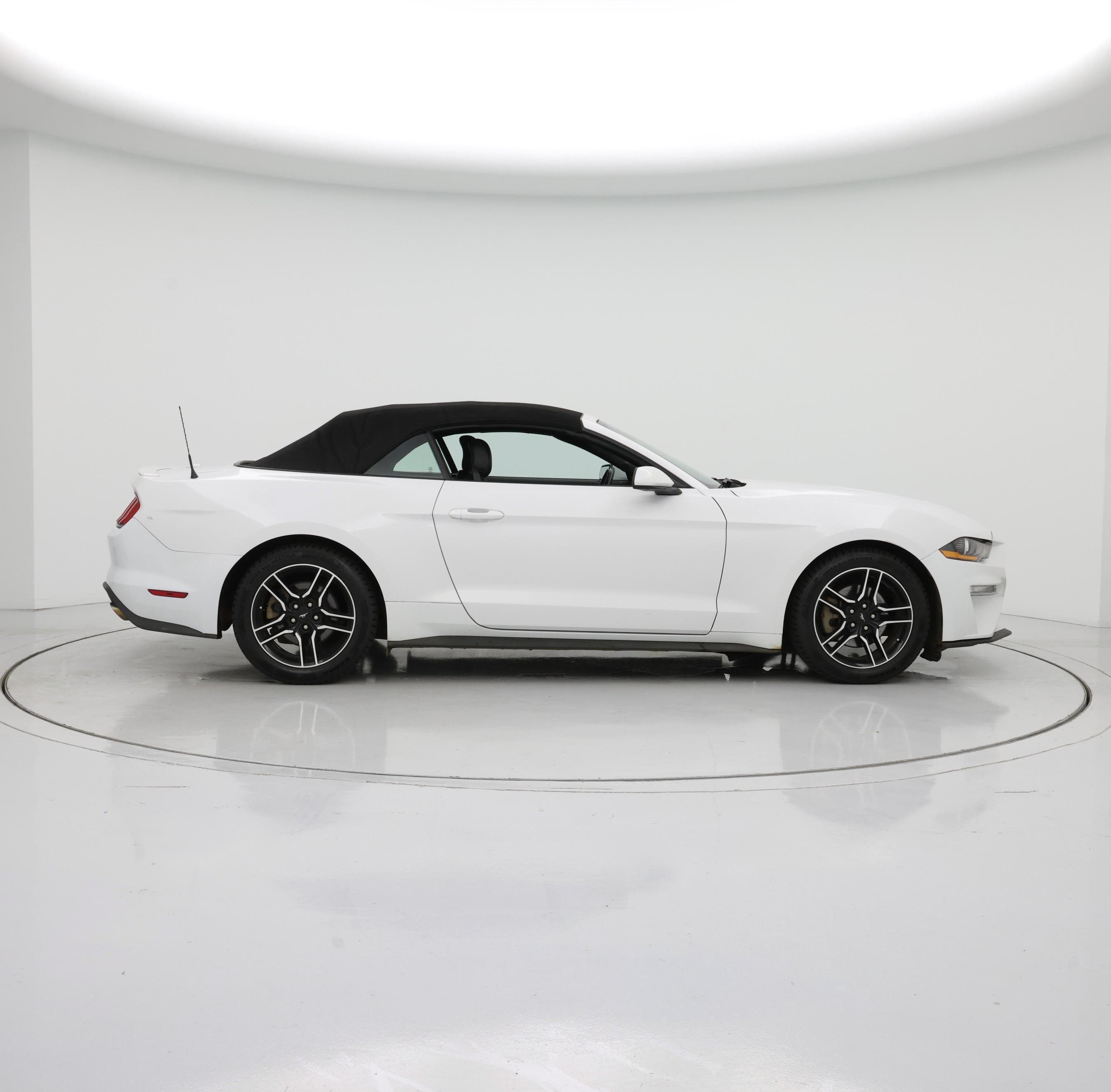 Thumbnail: 2021 Ford Mustang - 7