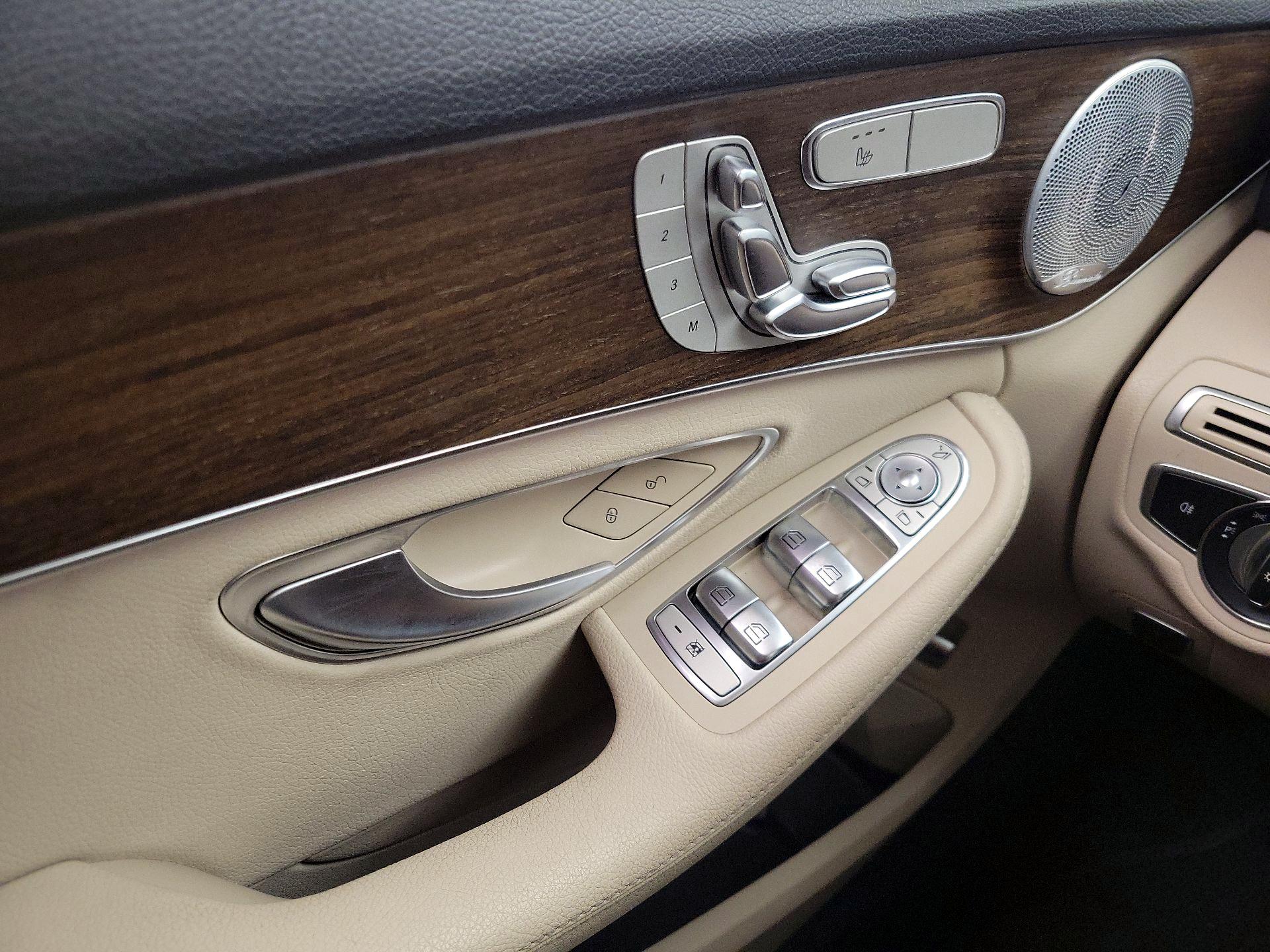 Thumbnail: 2021 Mercedes-Benz C-Class - 12