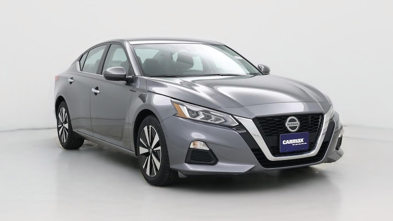 2022 Nissan Altima SV Hero Image