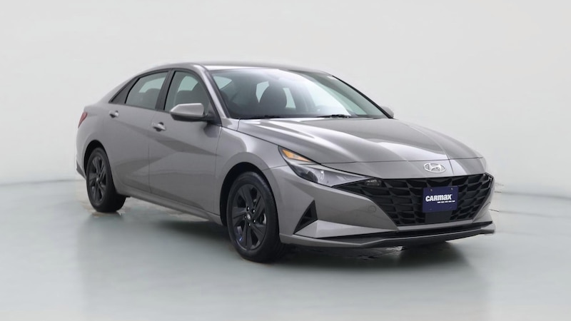 2022 Hyundai Elantra SEL Hero Image
